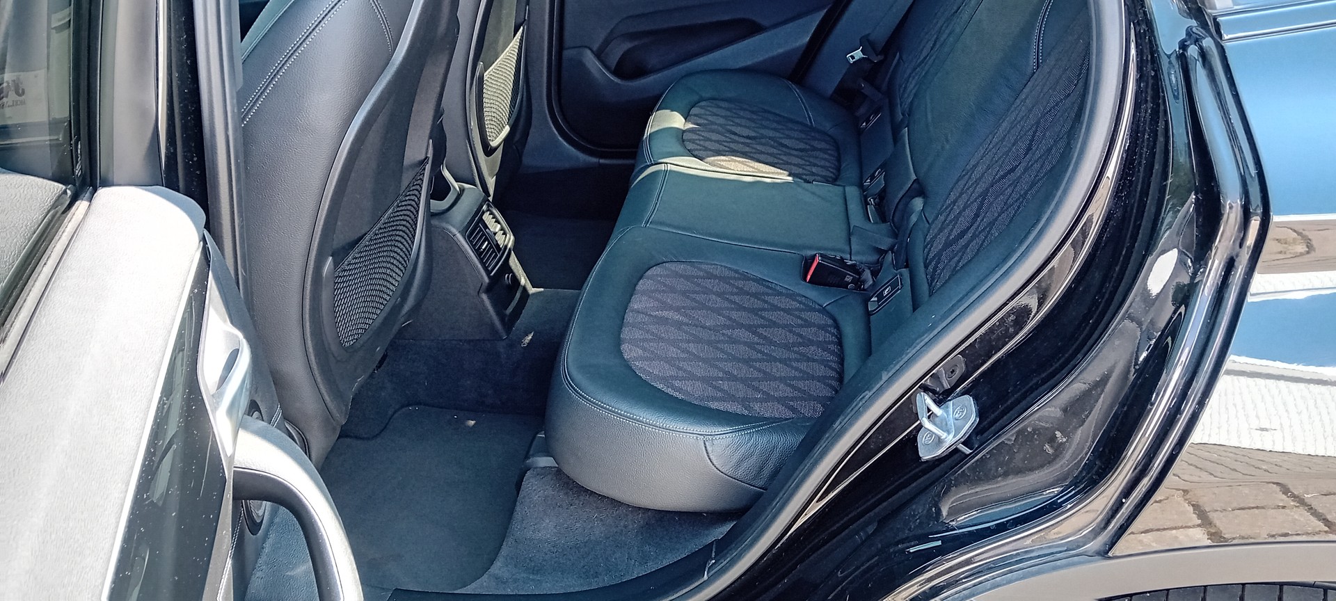 BMW X1 xDrive 20i M Sport Steptronic-image-11