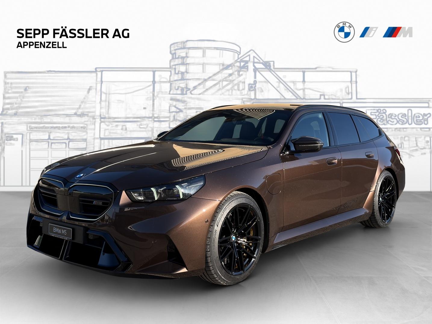 BMW M5 Touring-image-0