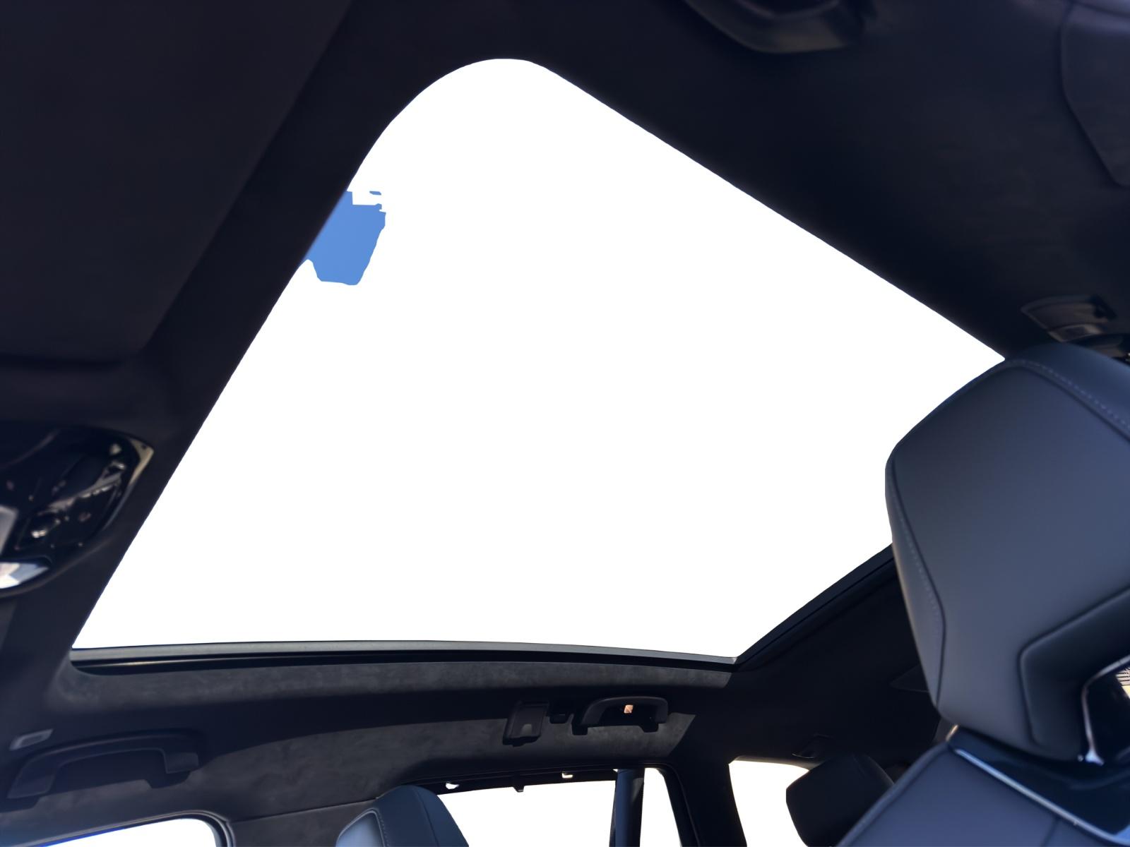 BMW M5 Touring-image-16