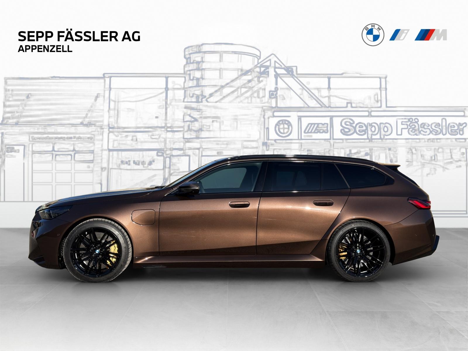 BMW M5 Touring-image-1