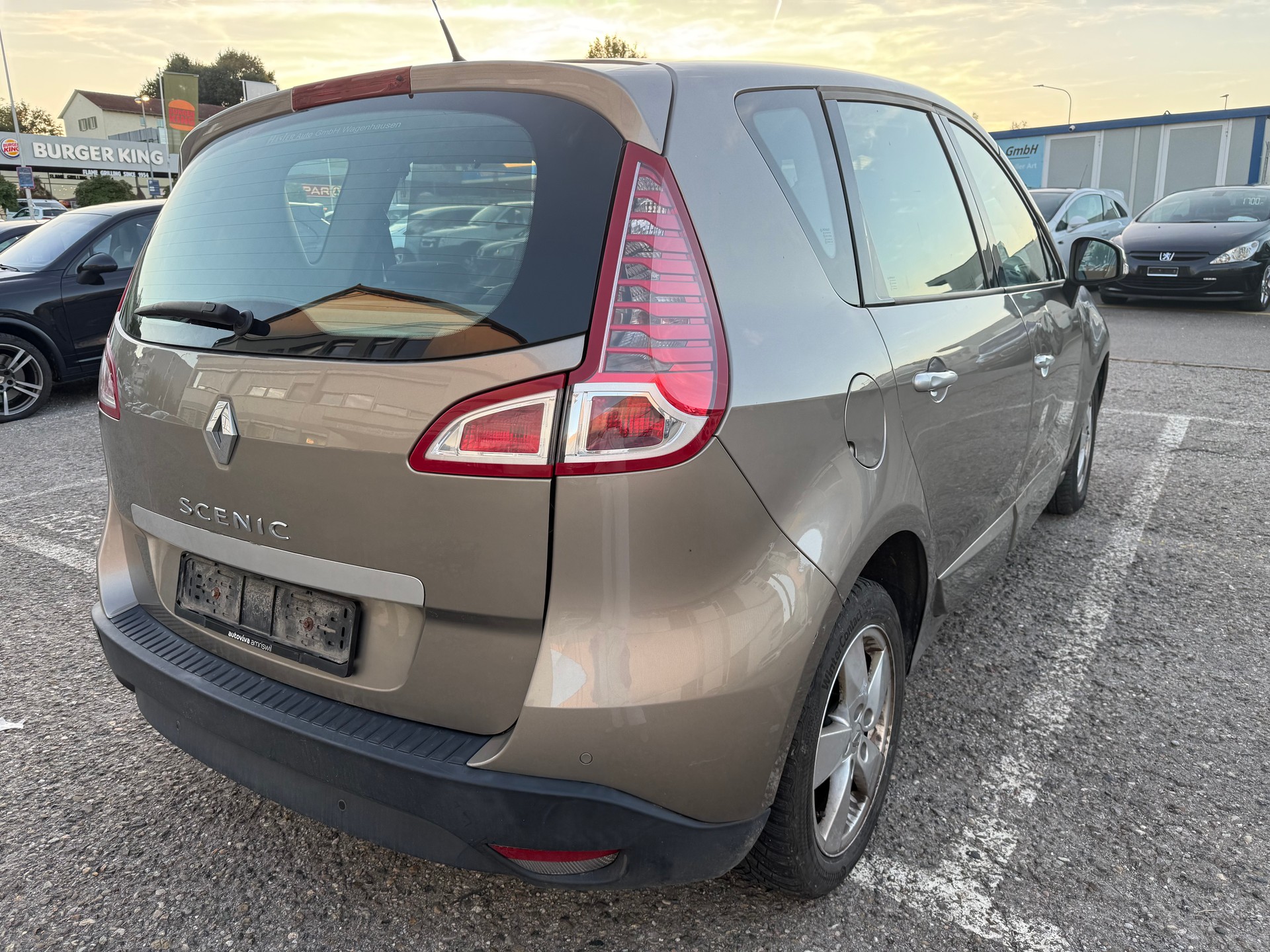 RENAULT Scénic 2.0 16V Privilège X-Tronic CVT-image-14