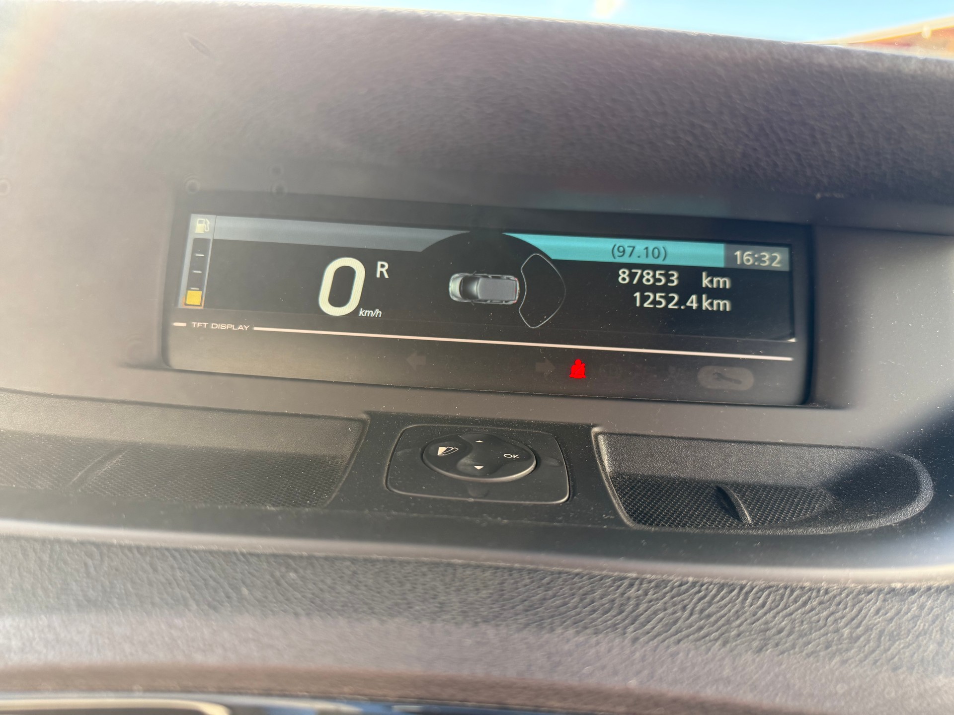 RENAULT Scénic 2.0 16V Privilège X-Tronic CVT-image-3