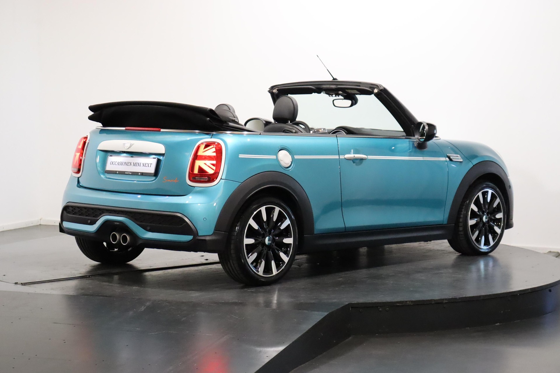 MINI Cabrio F57 2.0i Cooper S SDKG-image-4