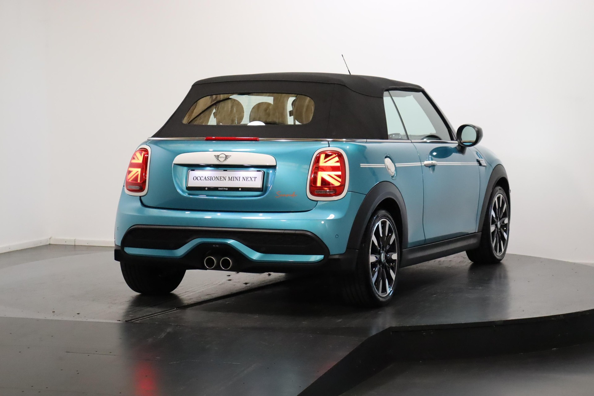MINI Cabrio F57 2.0i Cooper S SDKG-image-1
