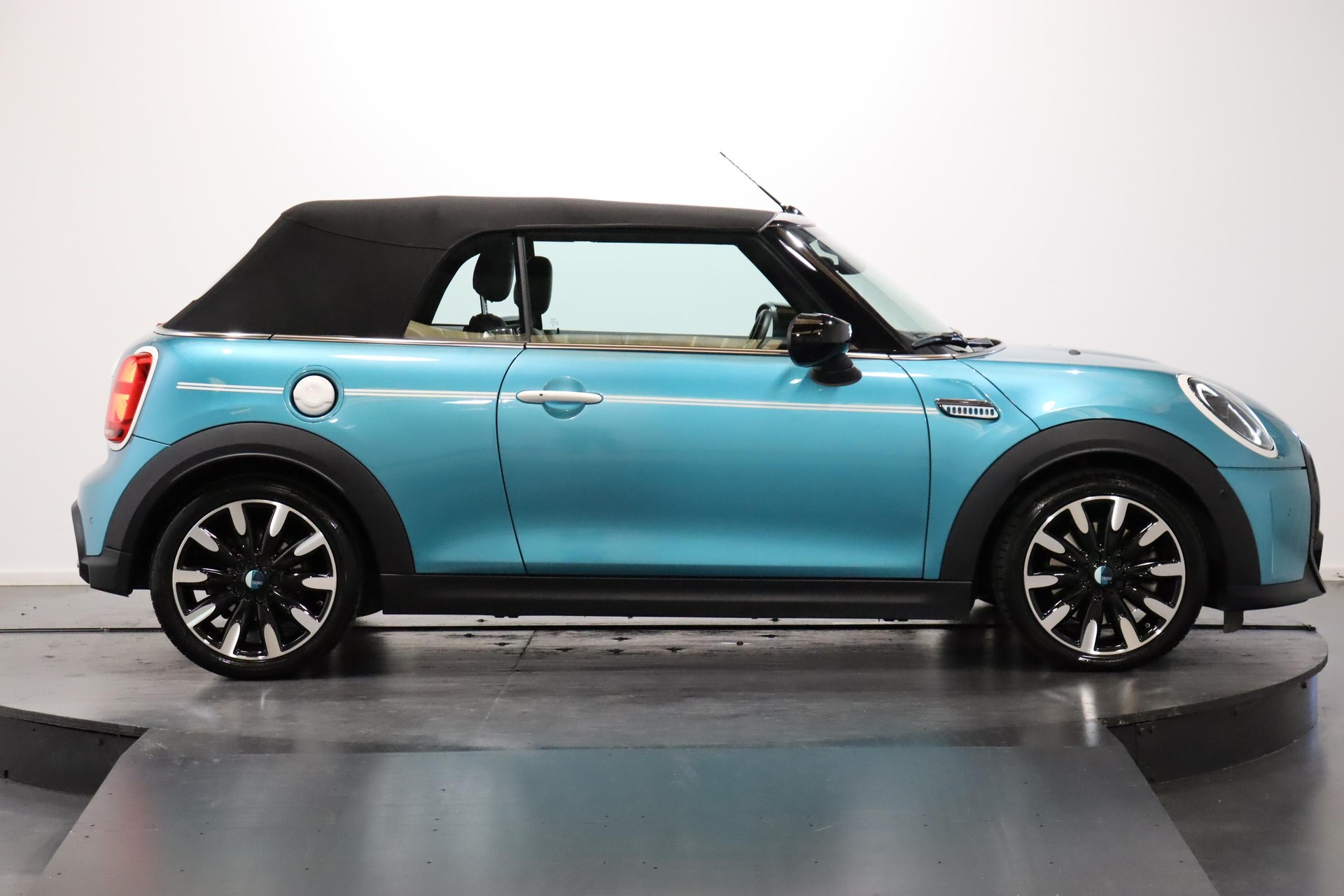 MINI Cabrio F57 2.0i Cooper S SDKG-image-3