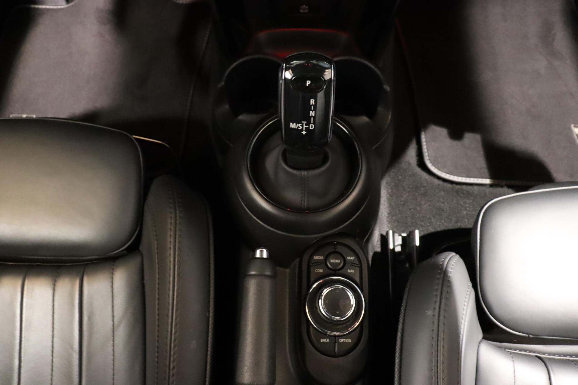 MINI Cabrio F57 2.0i Cooper S SDKG-image-12