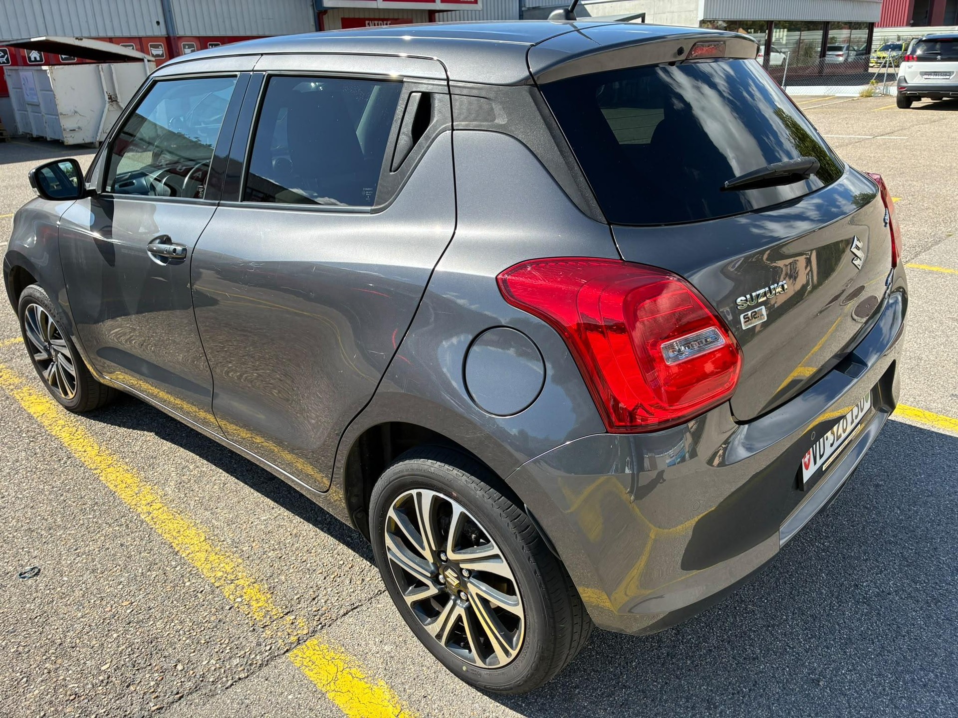 SUZUKI 1.2 Piz Sulai Hybrid 4x4-image-5