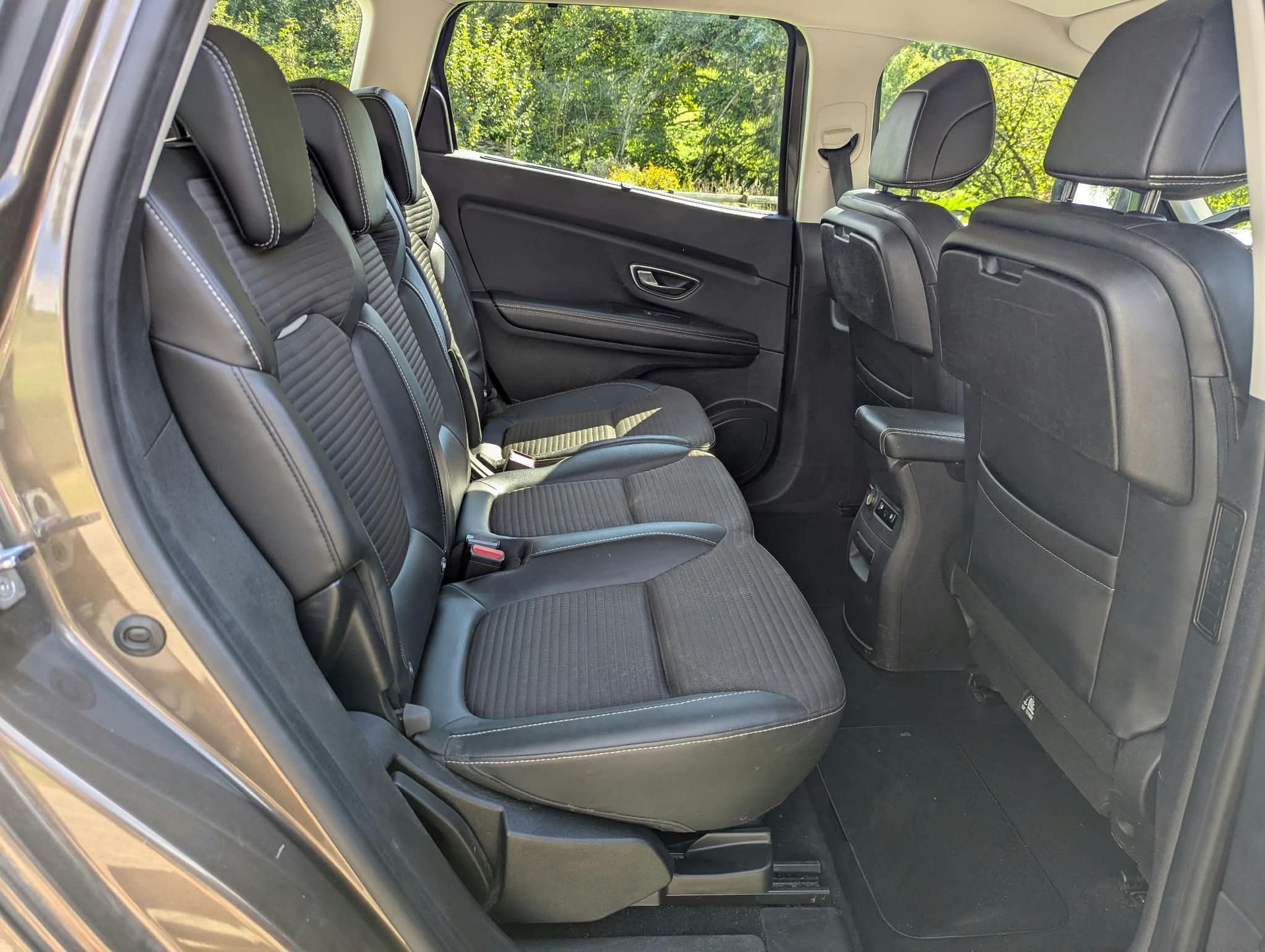RENAULT 1.6 dCi Zen-image-9