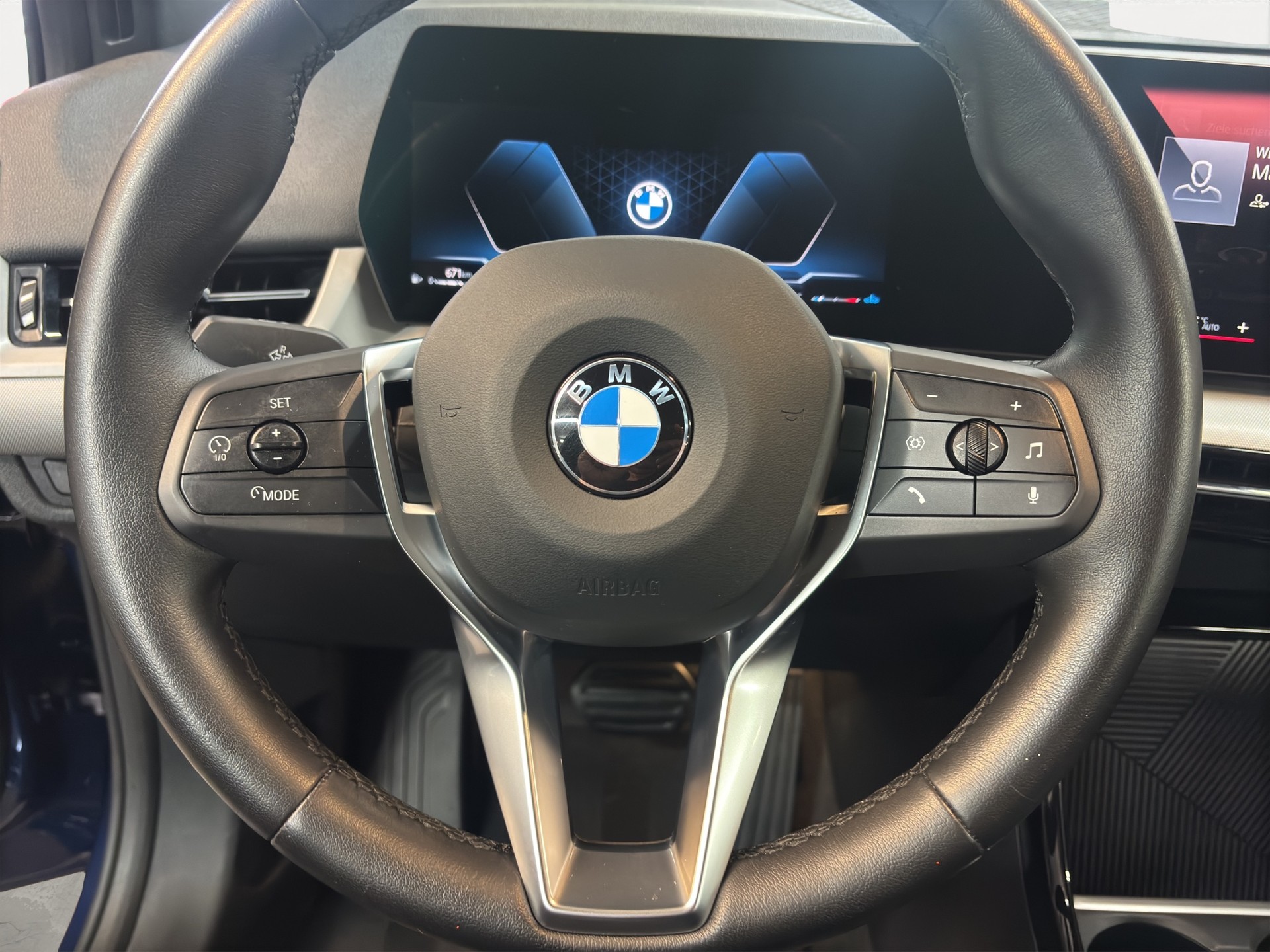BMW 218d Active Tourer DKG-image-9