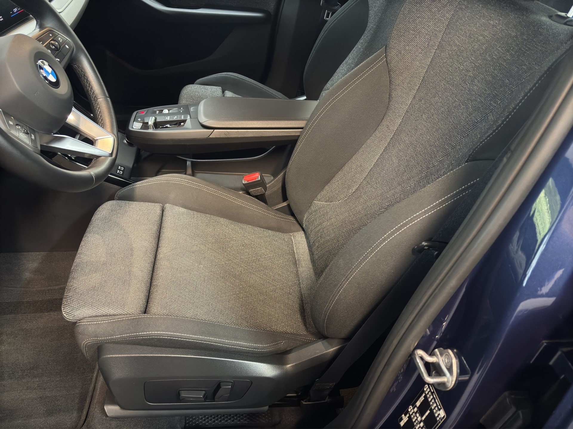 BMW 218d Active Tourer DKG-image-8