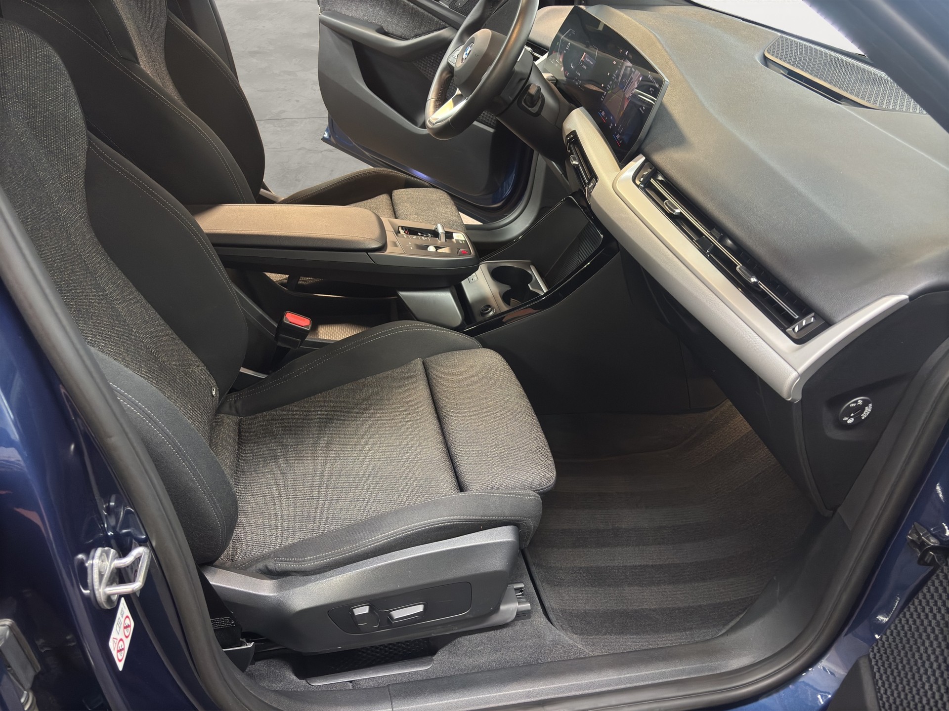 BMW 218d Active Tourer DKG-image-17