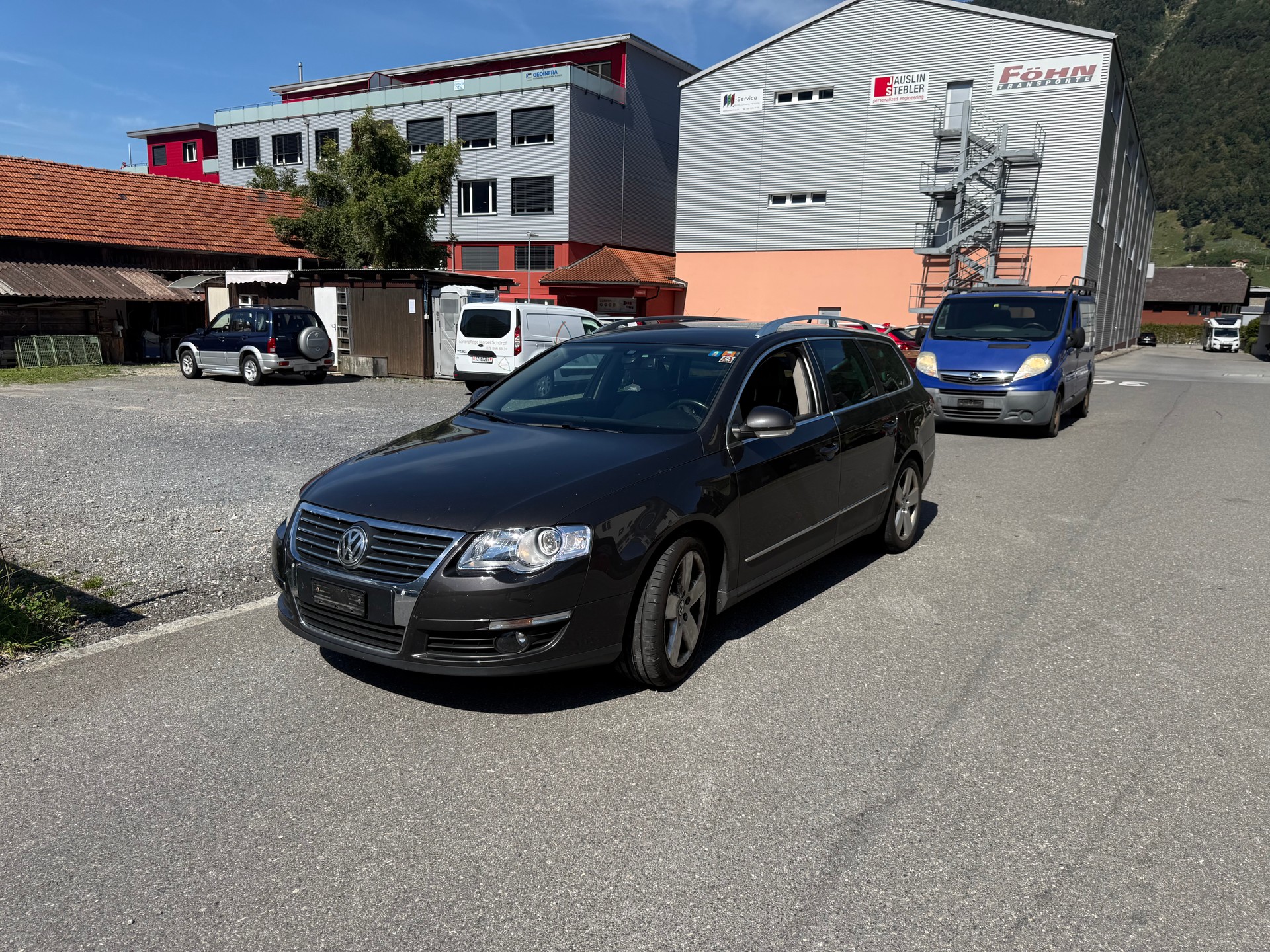 VW Passat Variant 2.0T FSI Highline-image-1