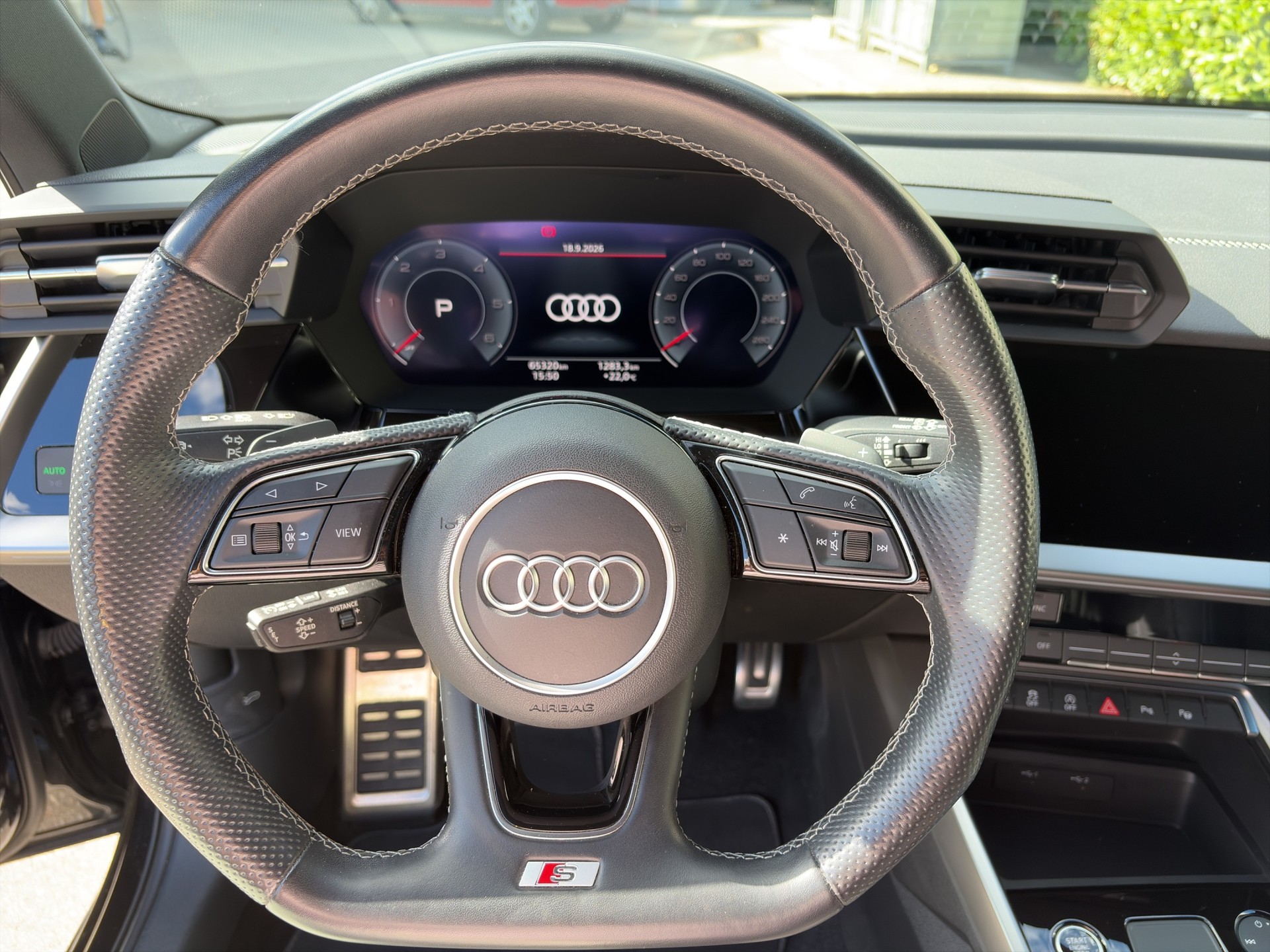 AUDI A3 Sportback 35 TFSI S line S-tronic-image-18