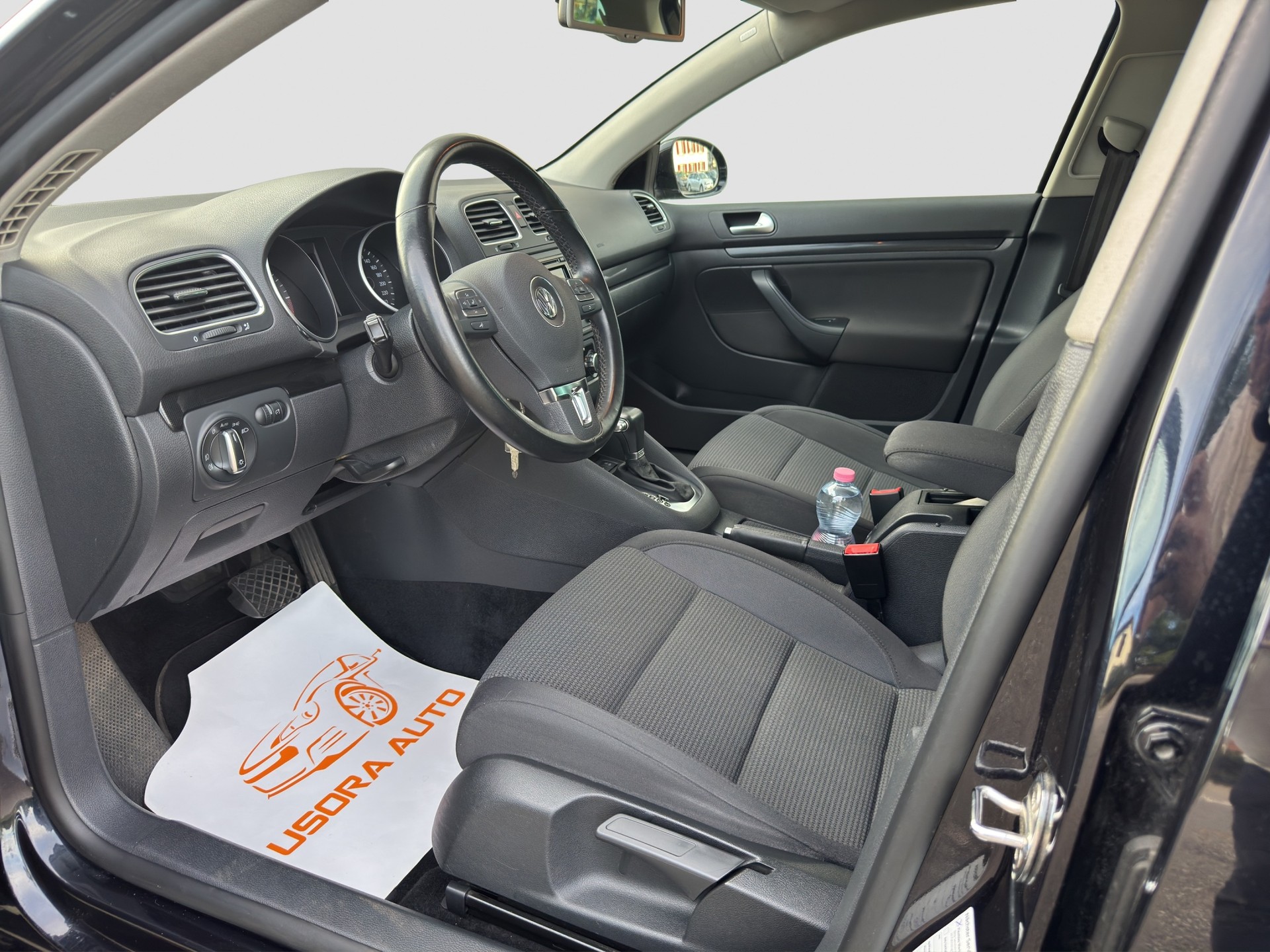 VW Golf Variant 1.6 TDI BMT Team DSG-image-14