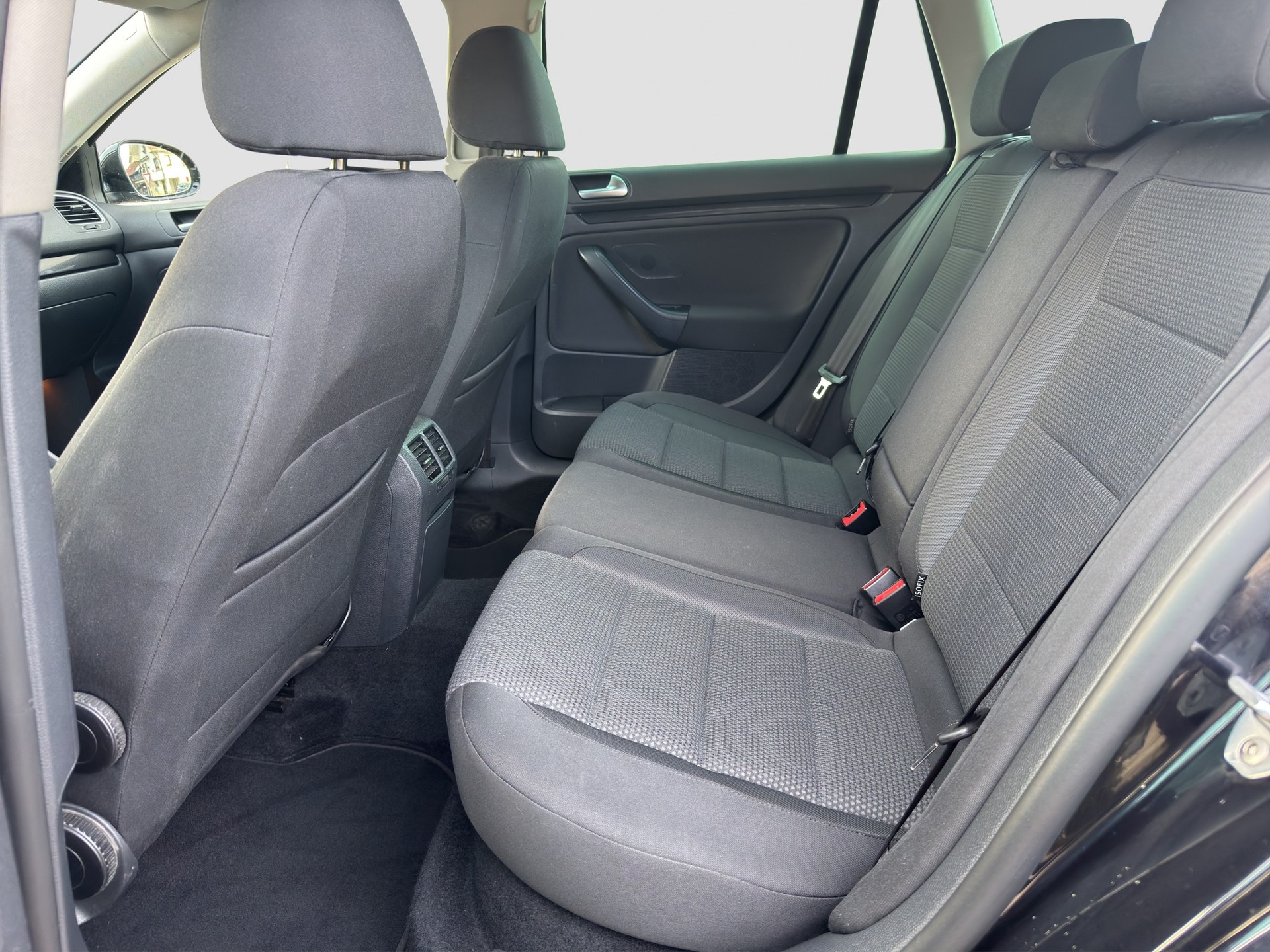 VW Golf Variant 1.6 TDI BMT Team DSG-image-15