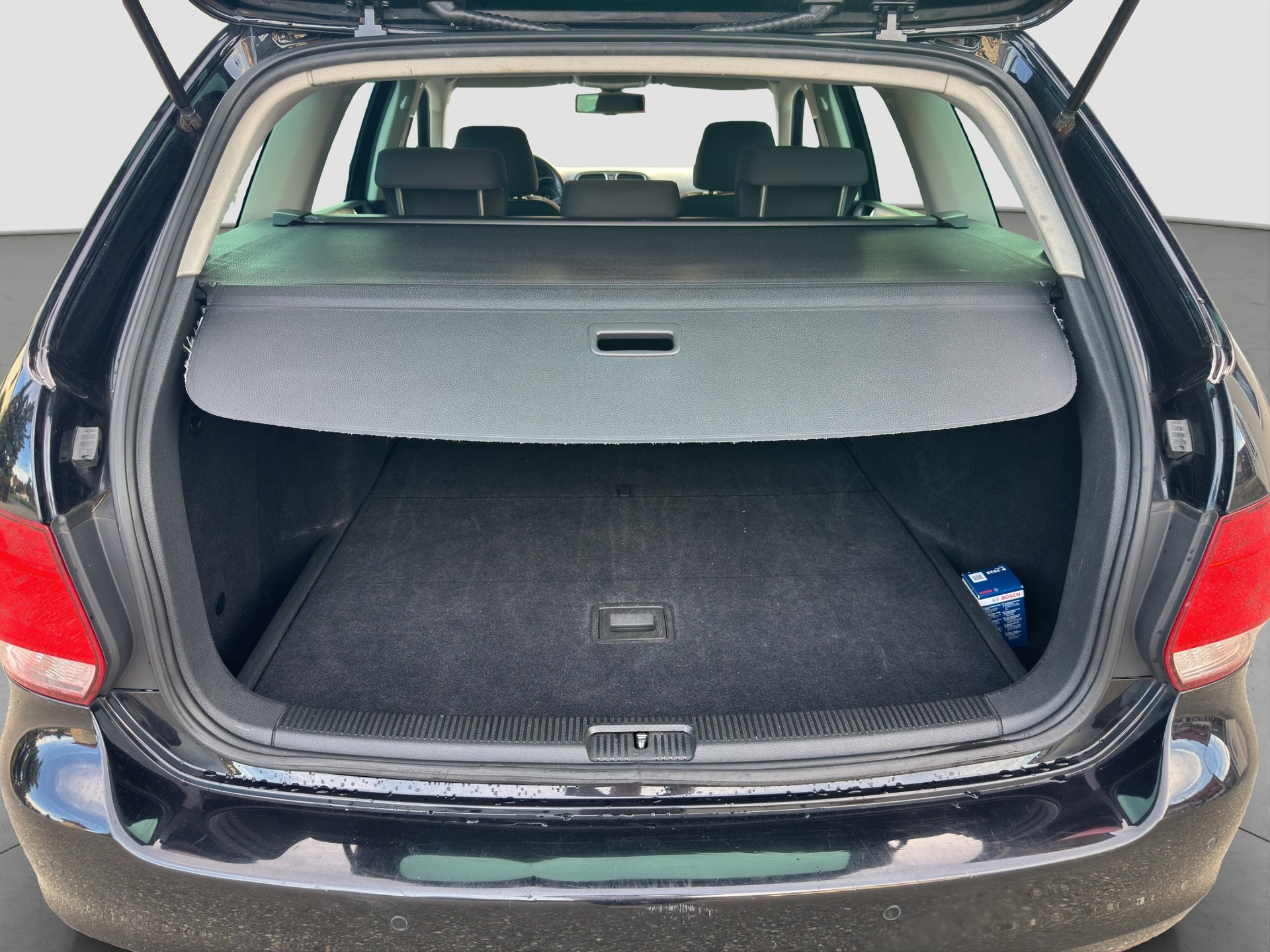 VW Golf Variant 1.6 TDI BMT Team DSG-image-7