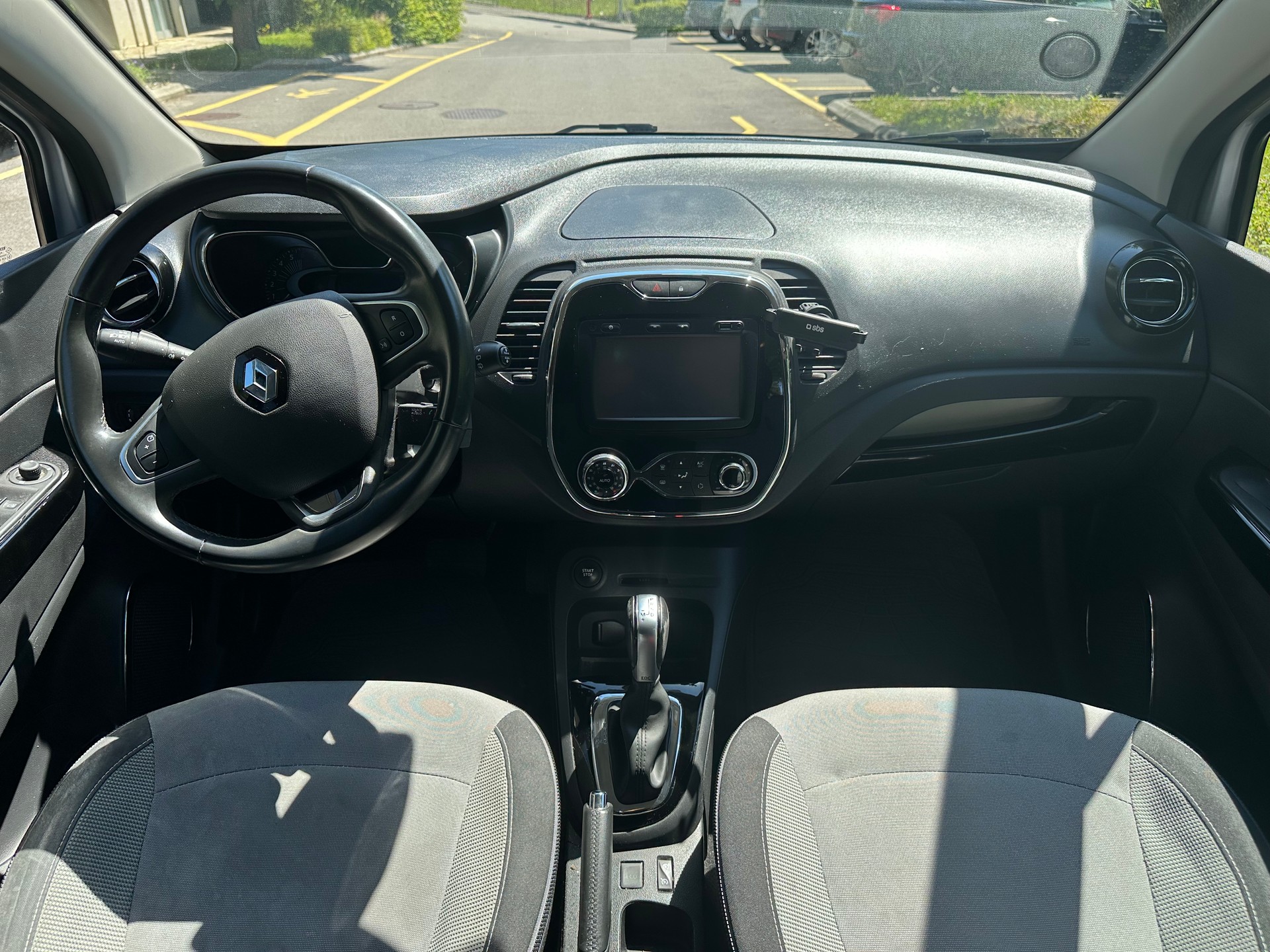 RENAULT 1.2 TCe Intens EDC S/S-image-1