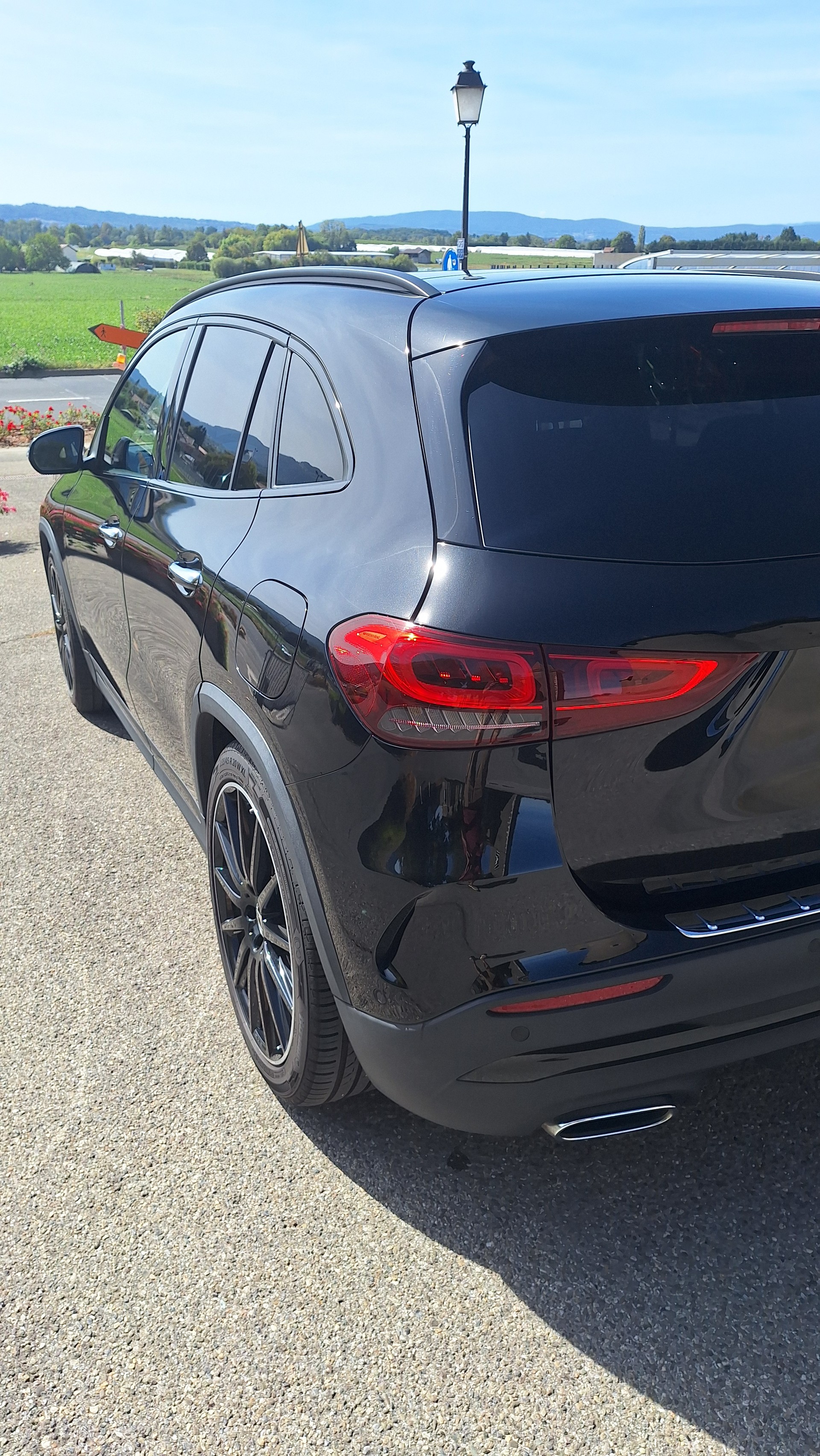 MERCEDES-BENZ GLA 220 d AMG Line 4matic-image-2