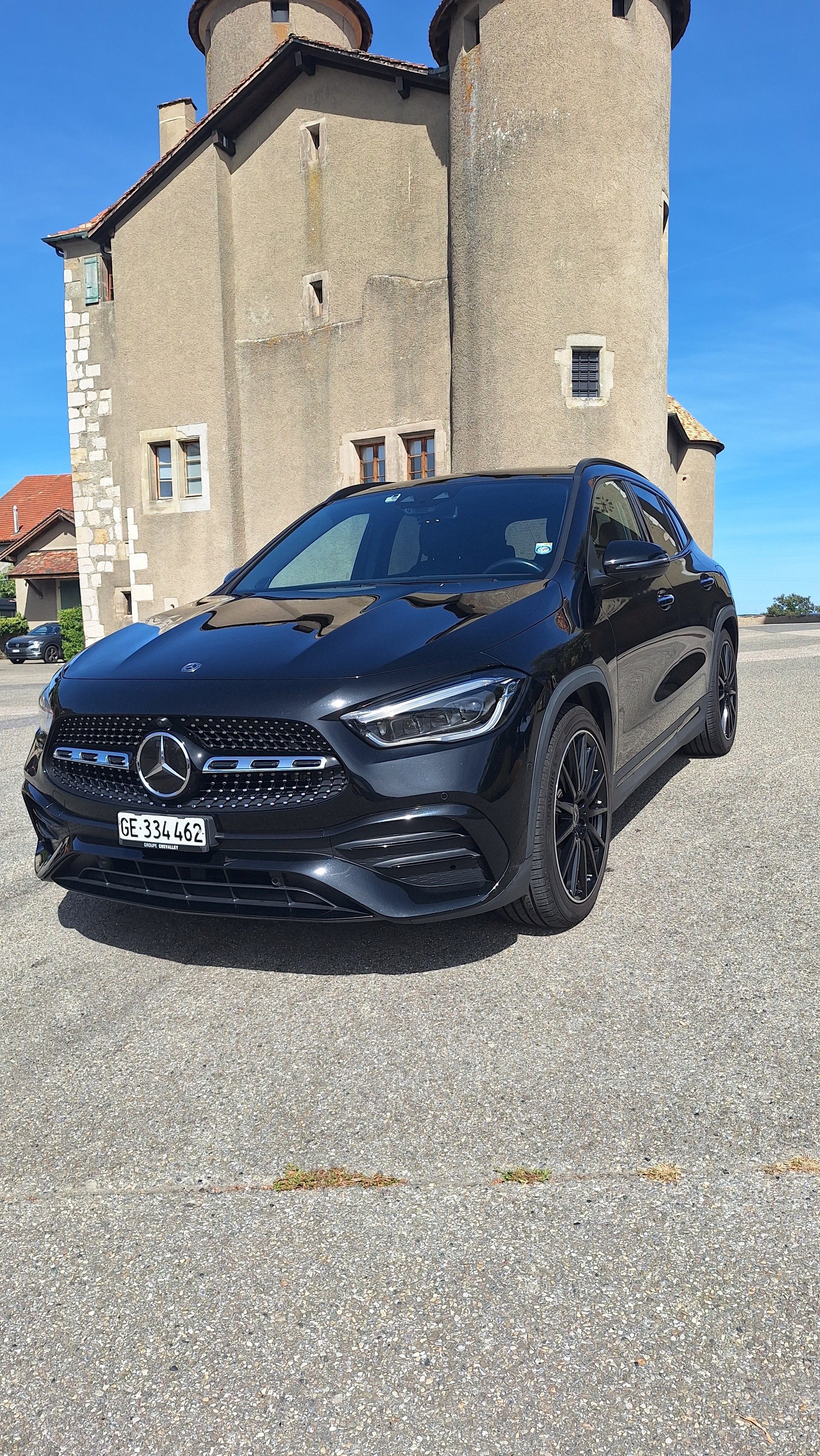 MERCEDES-BENZ GLA 220 d AMG Line 4matic-image-0