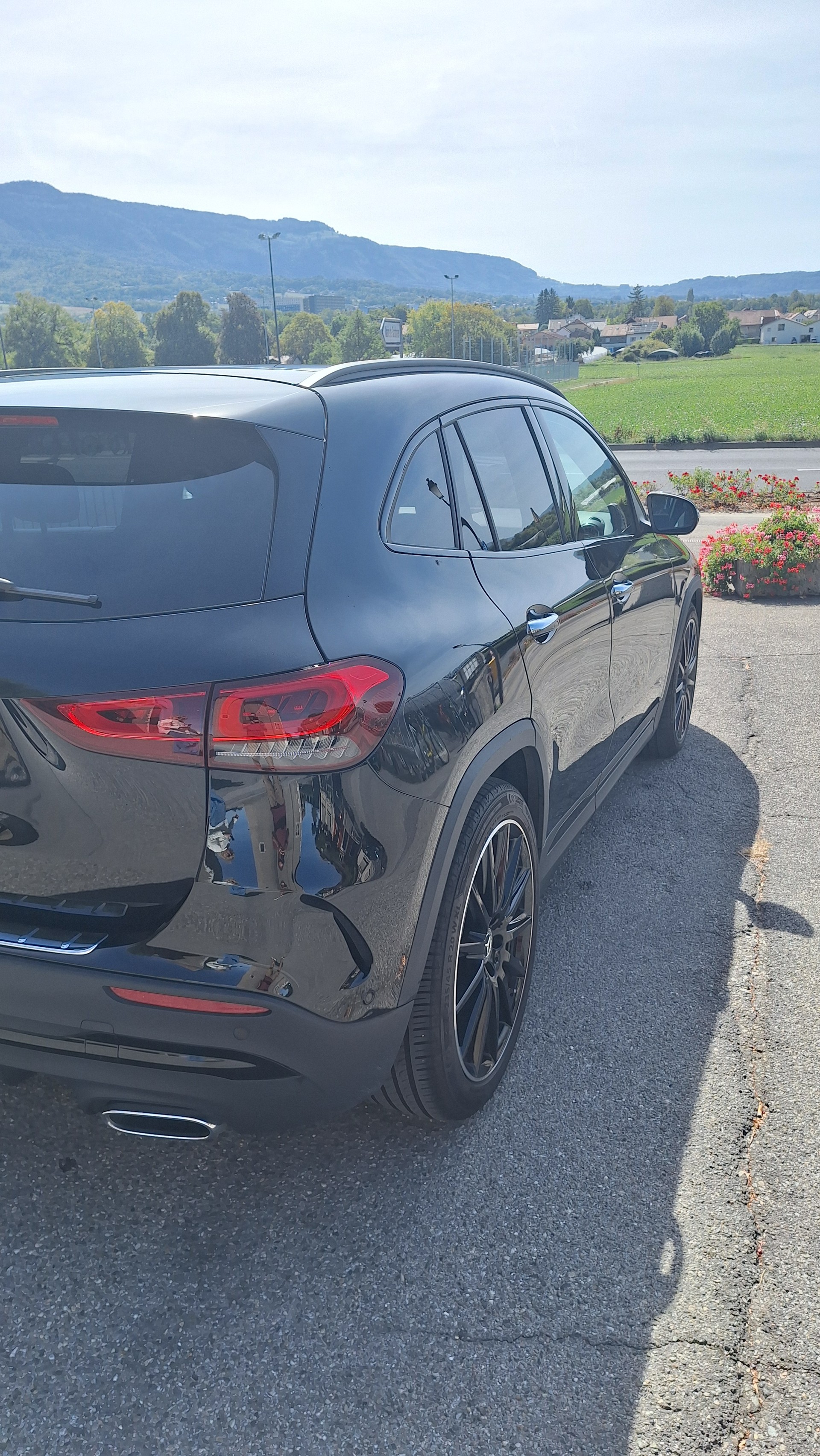 MERCEDES-BENZ GLA 220 d AMG Line 4matic-image-1