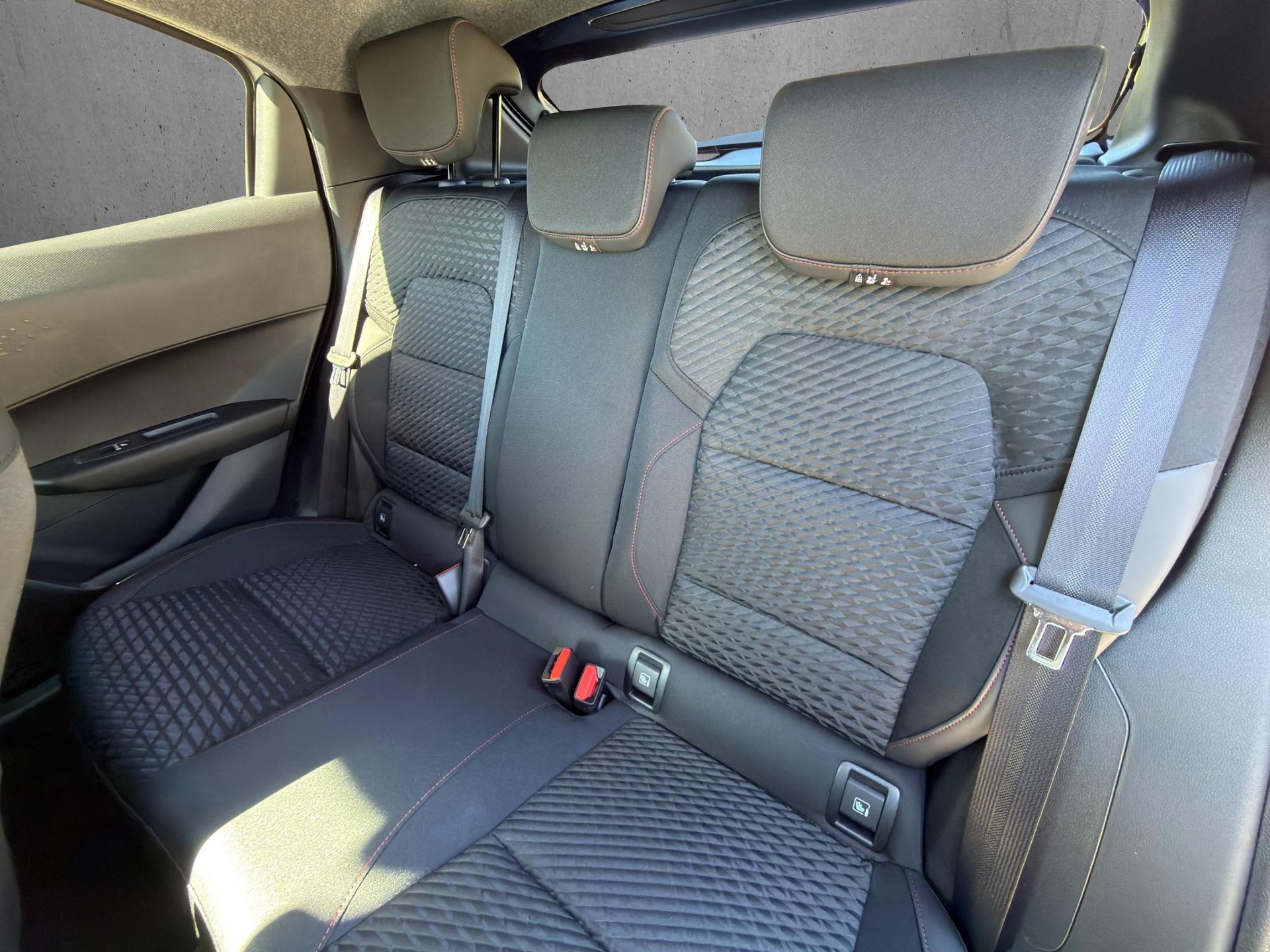 RENAULT Clio 1.8 E-Tech techno-image-10