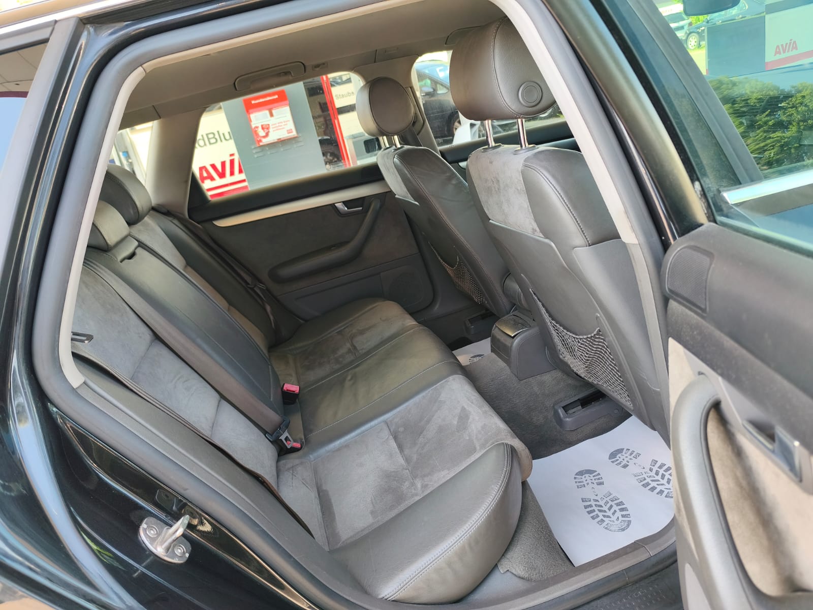 AUDI A4 Avant 3.0 V6-image-11