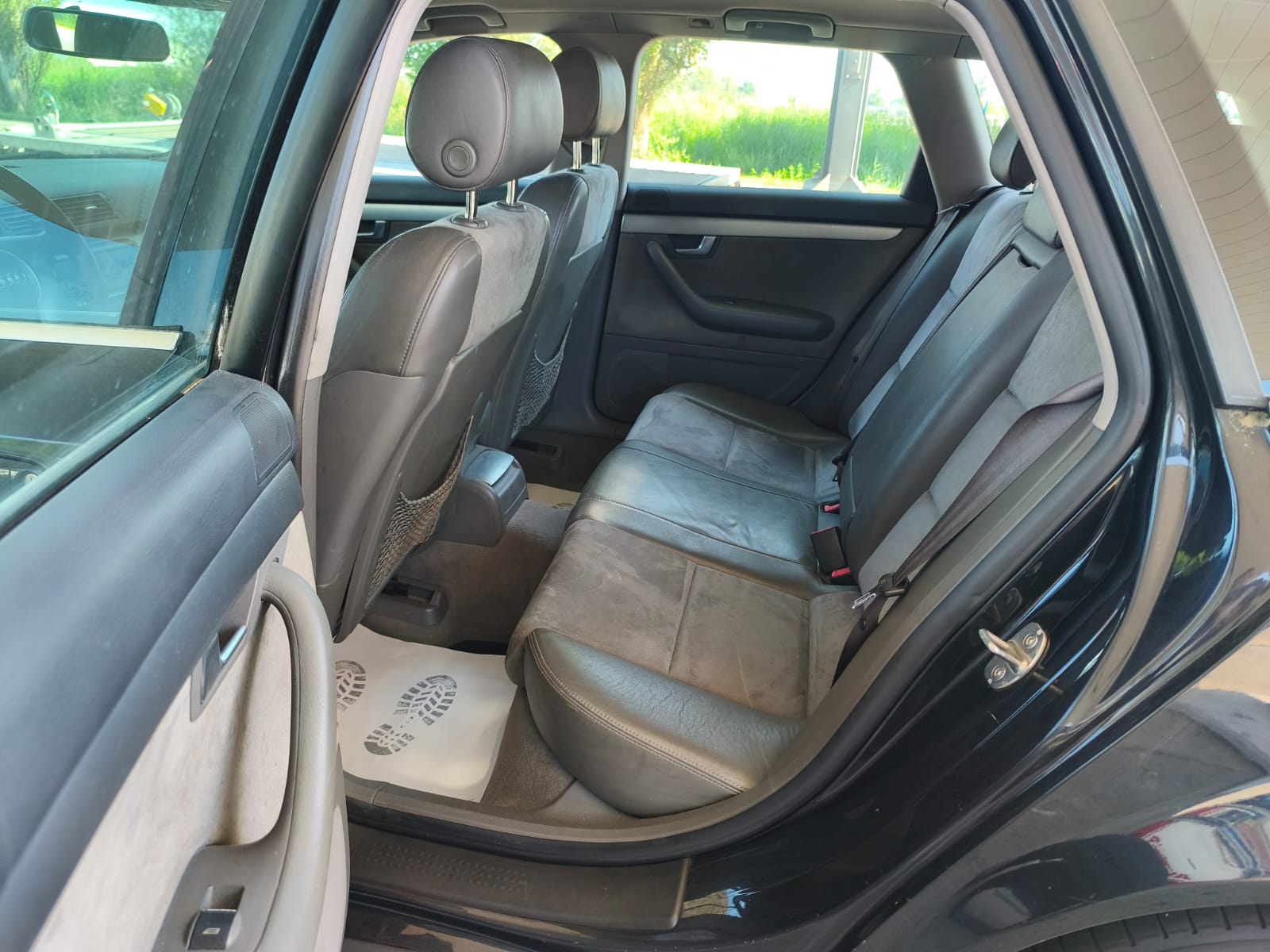 AUDI A4 Avant 3.0 V6-image-13