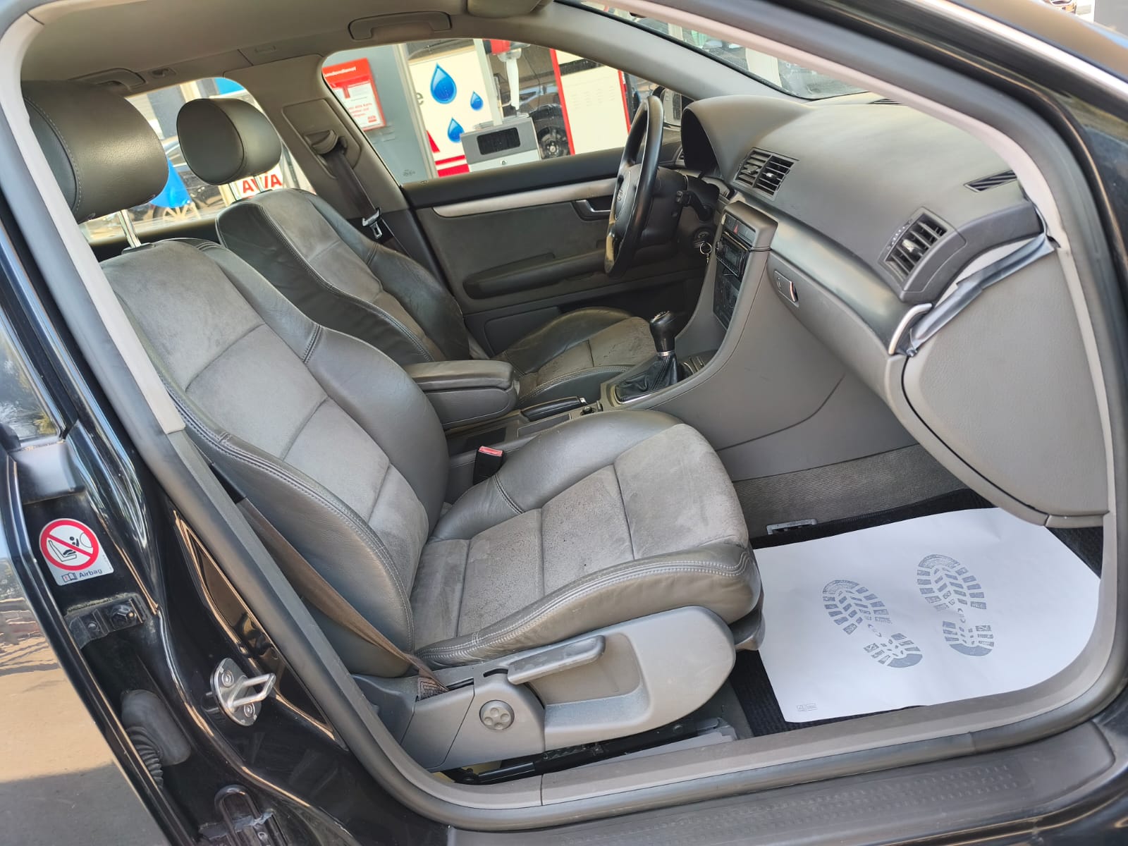 AUDI A4 Avant 3.0 V6-image-12