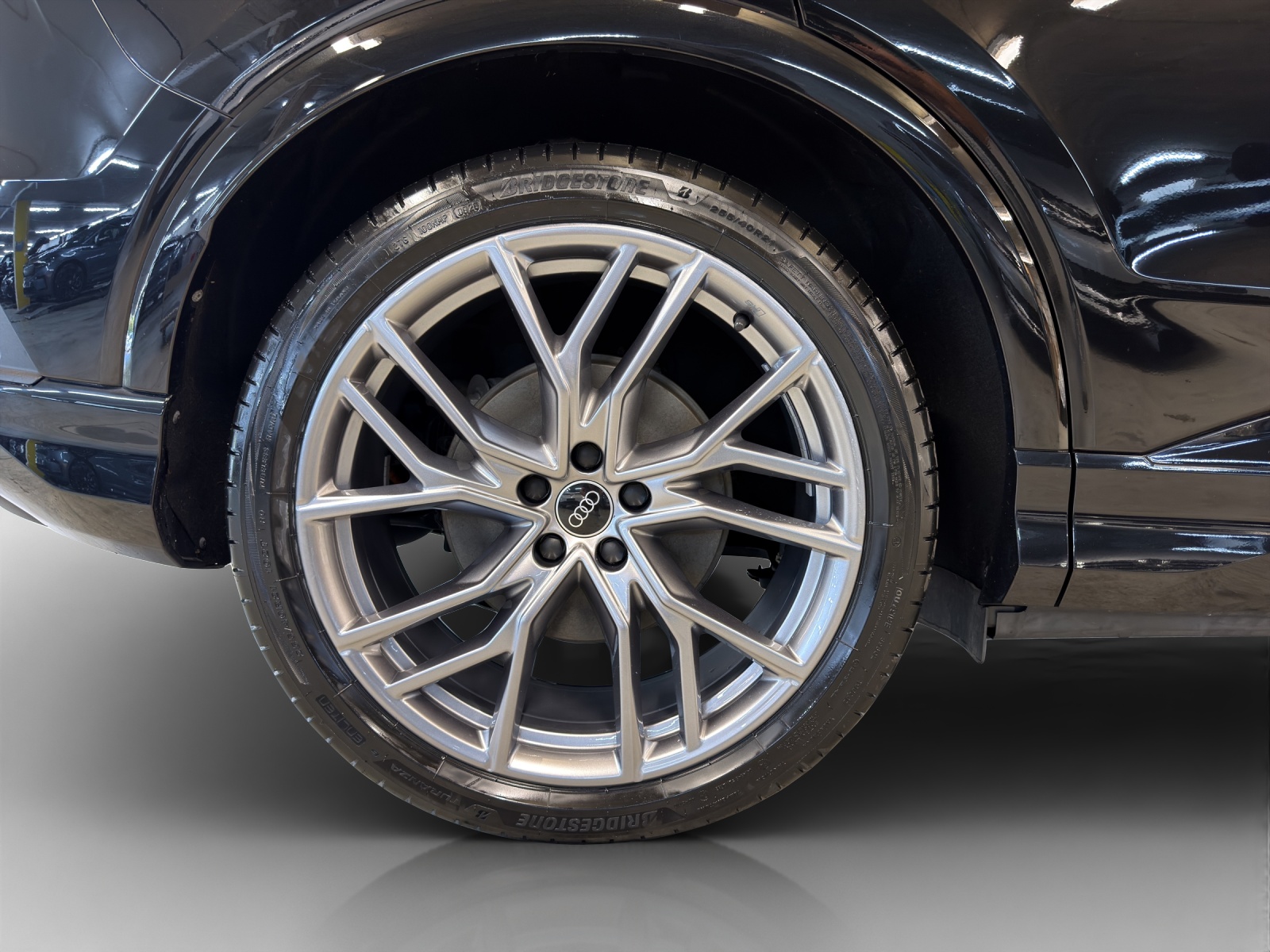 AUDI Q4 e-tron 50 quattro-image-14