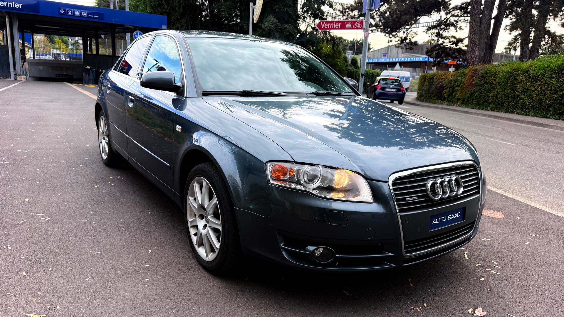 AUDI A4 Limousine 3.0 V6 TDI quattro-image-2