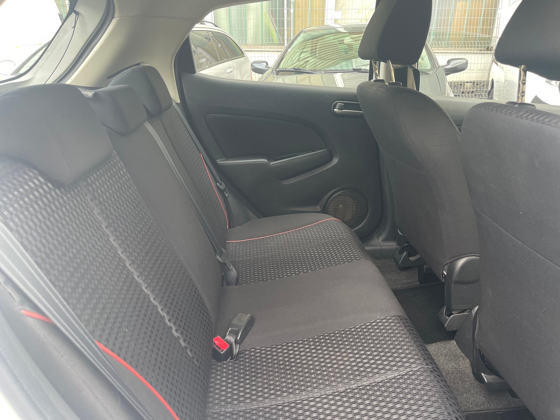 MAZDA 2 1.5i 16V Sport-image-6