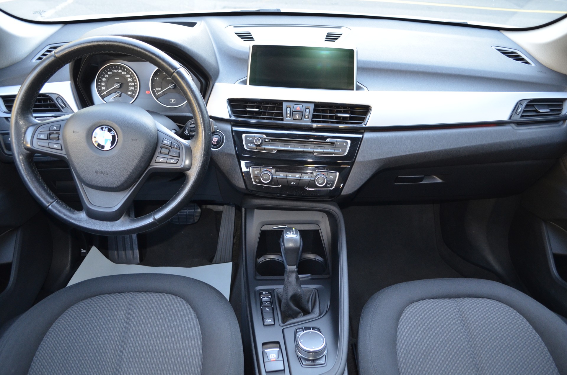 BMW X1 xDrive 18d Steptronic-image-6