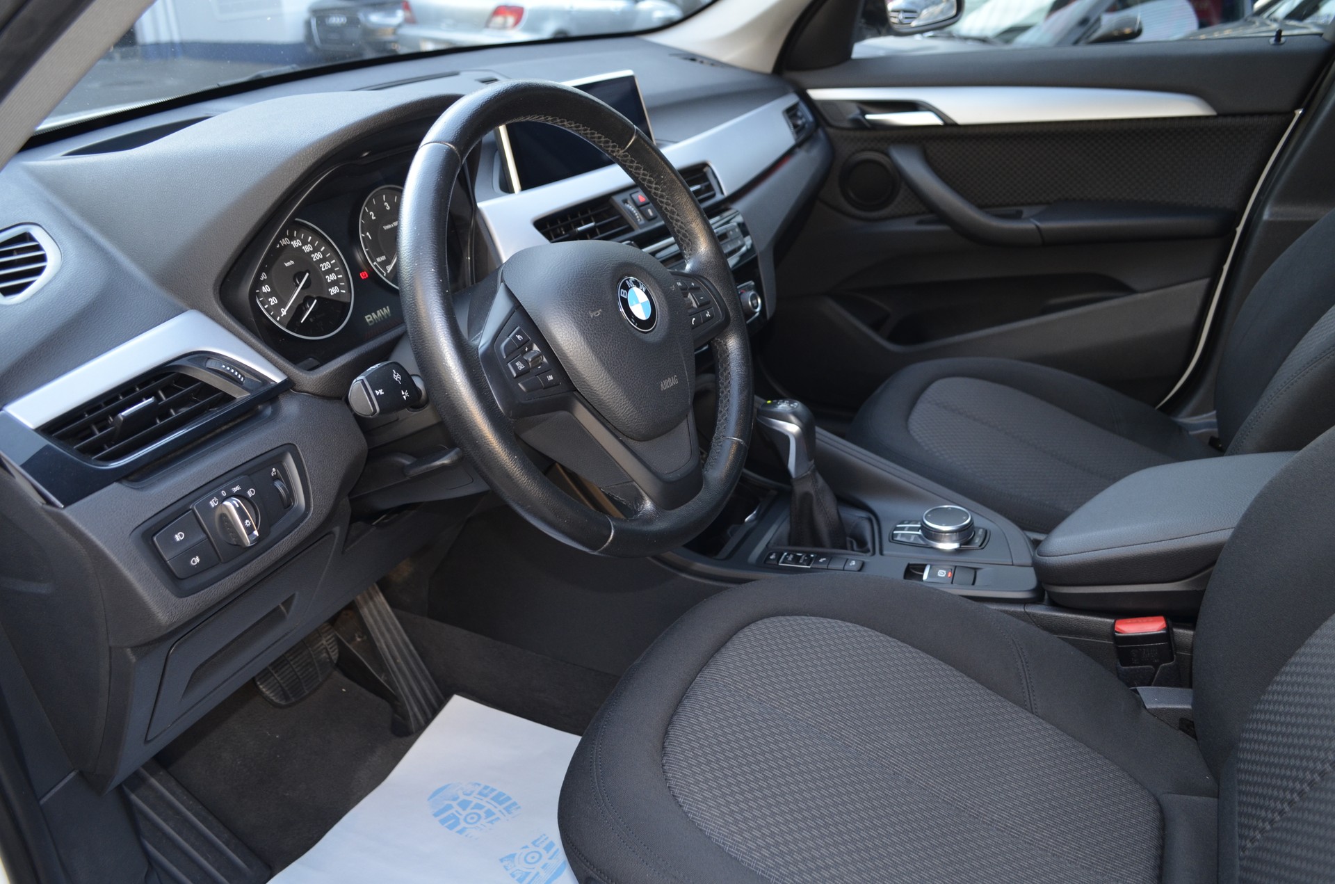 BMW X1 xDrive 18d Steptronic-image-7