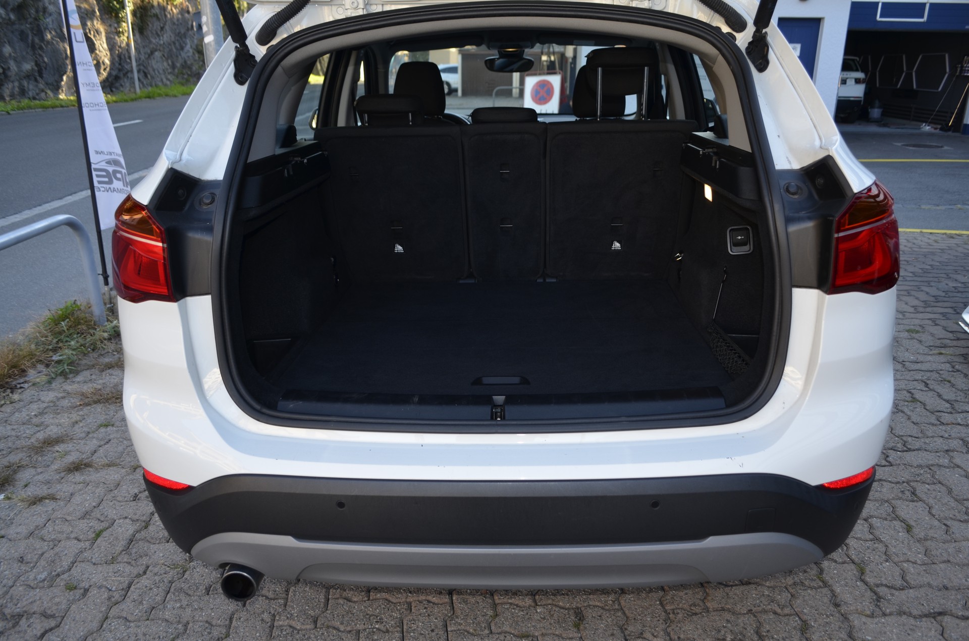 BMW X1 xDrive 18d Steptronic-image-9