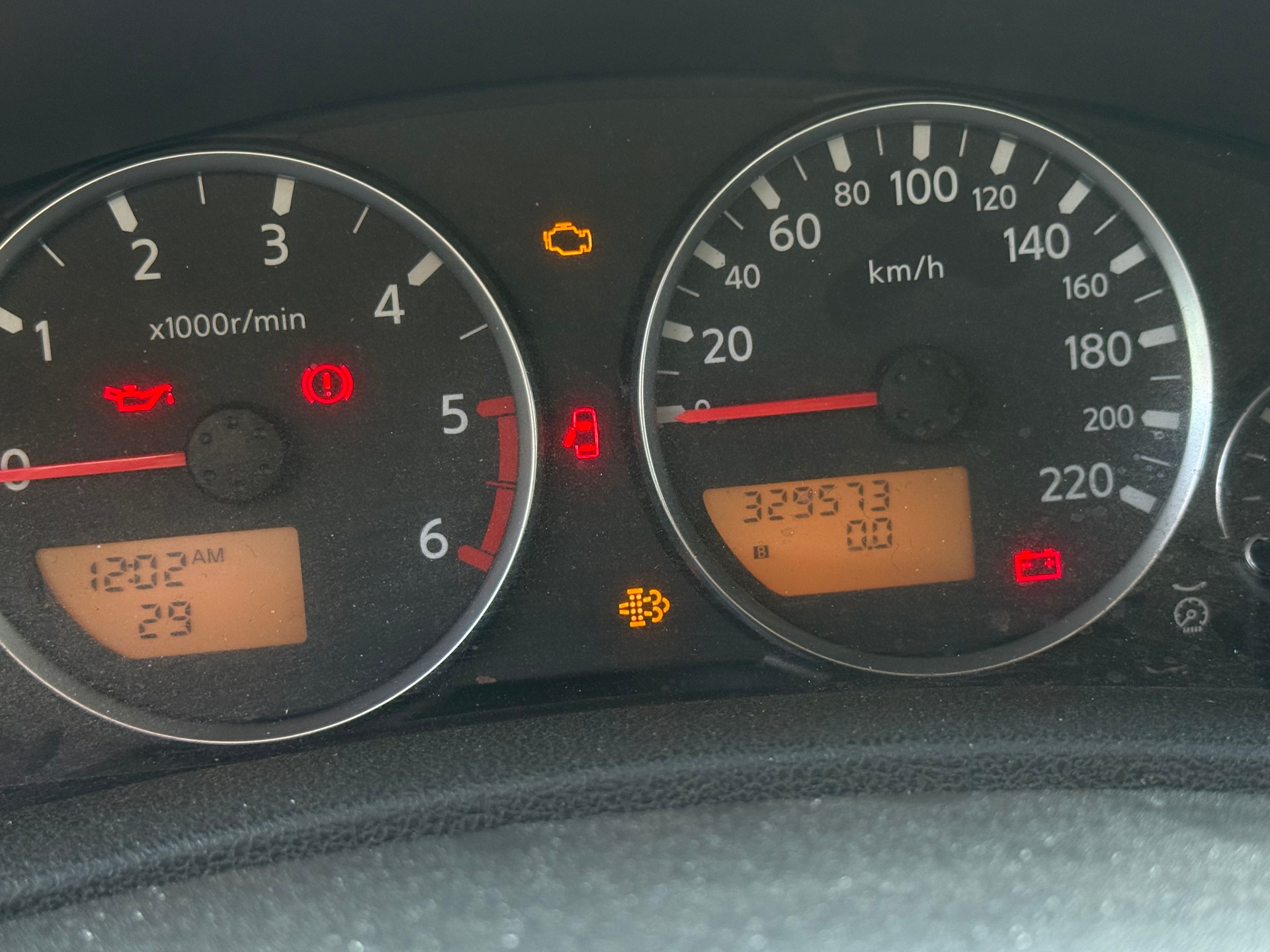 NISSAN Pathfinder 2.5 dCi XE-image-7