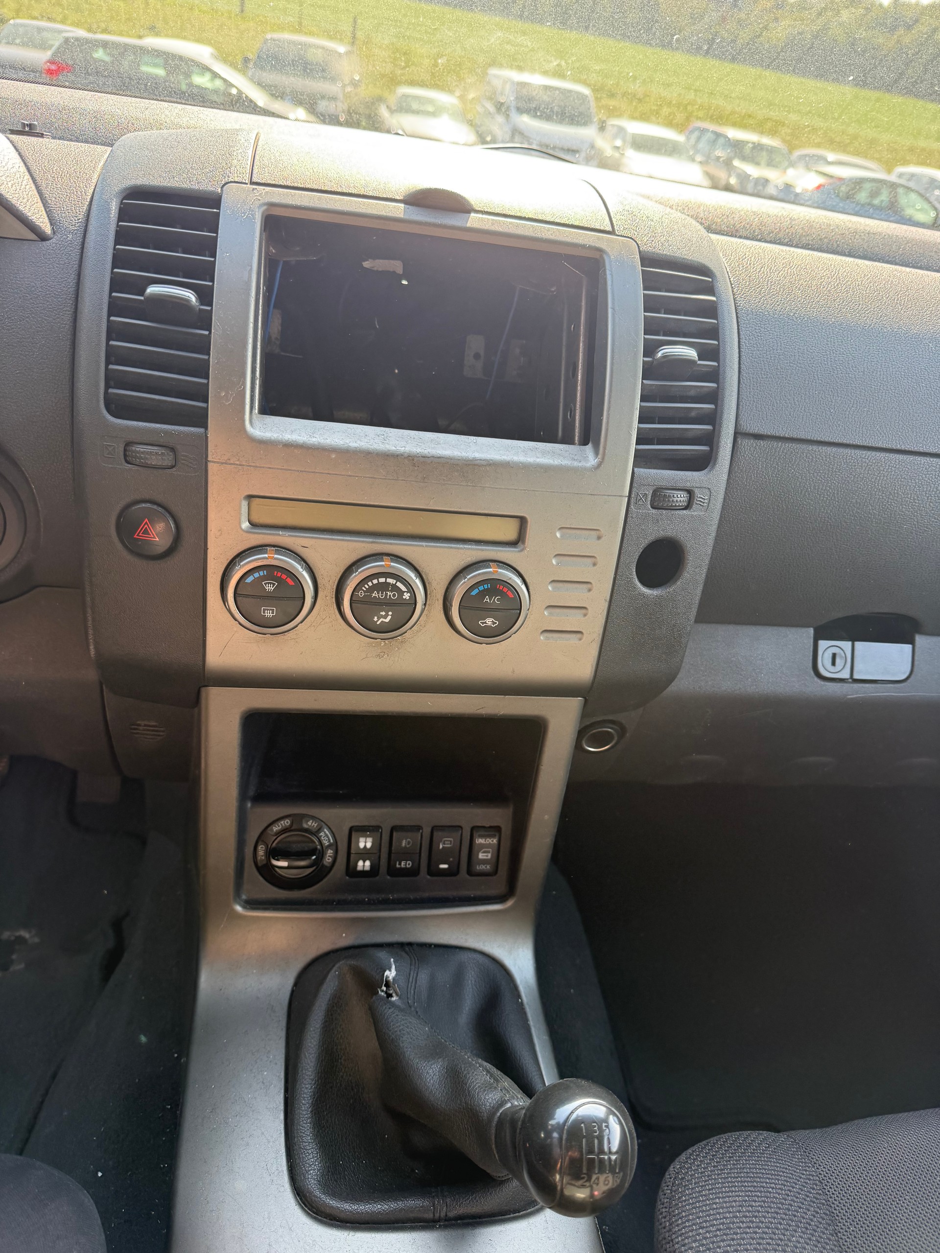 NISSAN Pathfinder 2.5 dCi XE-image-6