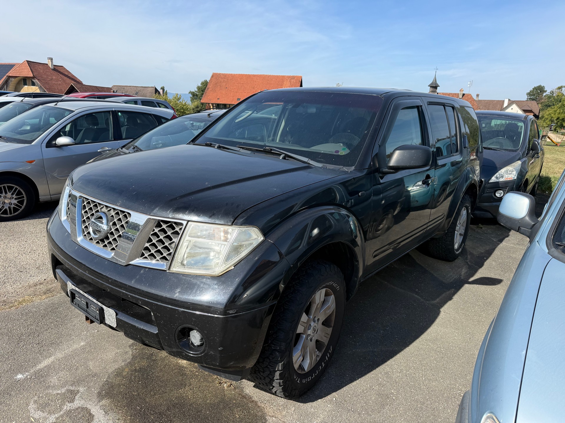 NISSAN Pathfinder 2.5 dCi XE-image-2