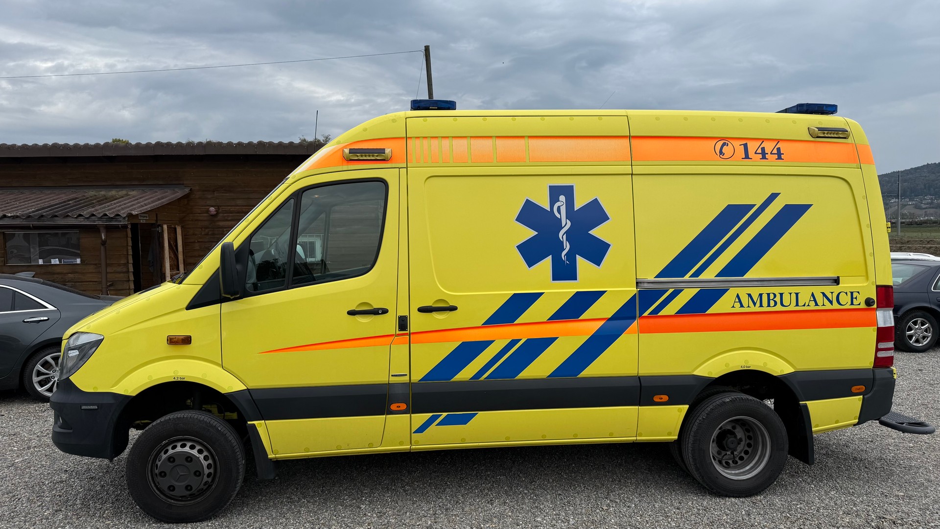 MERCEDES-BENZ Sprinter AMBULANZ 4X4-image-7