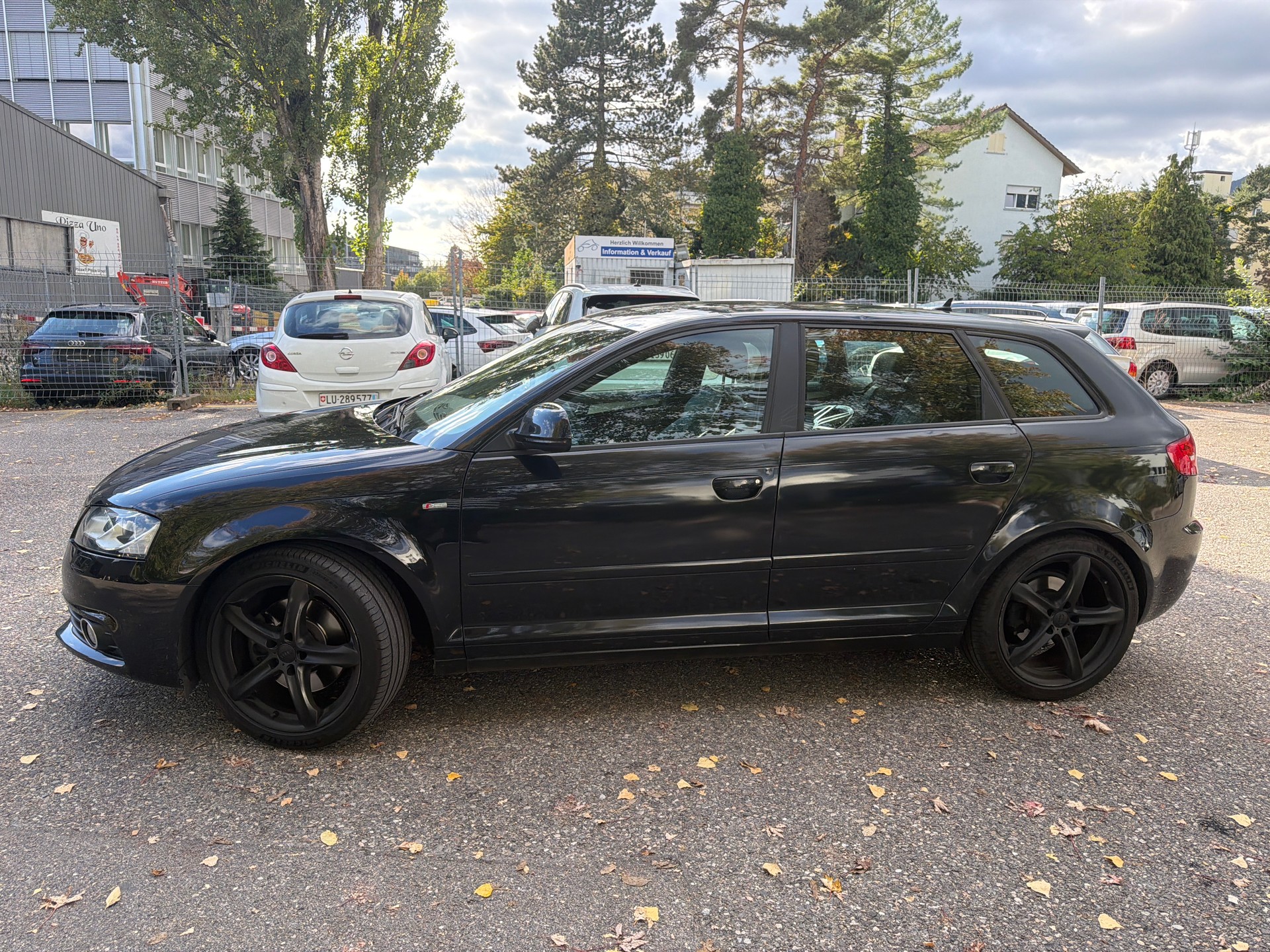 AUDI A3 Sportback 2.0 TFSI Style S-tronic * Teil-Leder * Navigation * Xenon * Klima-auto * Tempomat * PDC H *-image-1