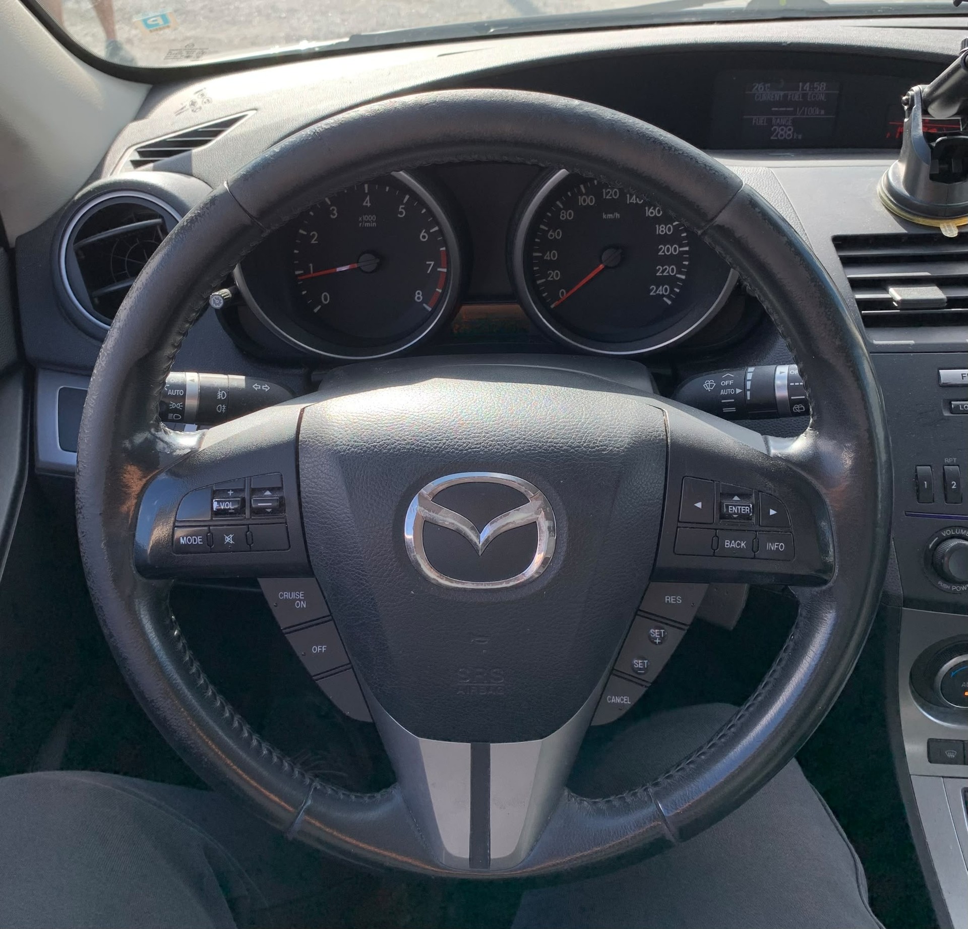 MAZDA 3 1.6 16V Confort (Klimatronik * Alufelgen * Sensoren * Sitzheizung * Multilenkrad * BO4)-image-9