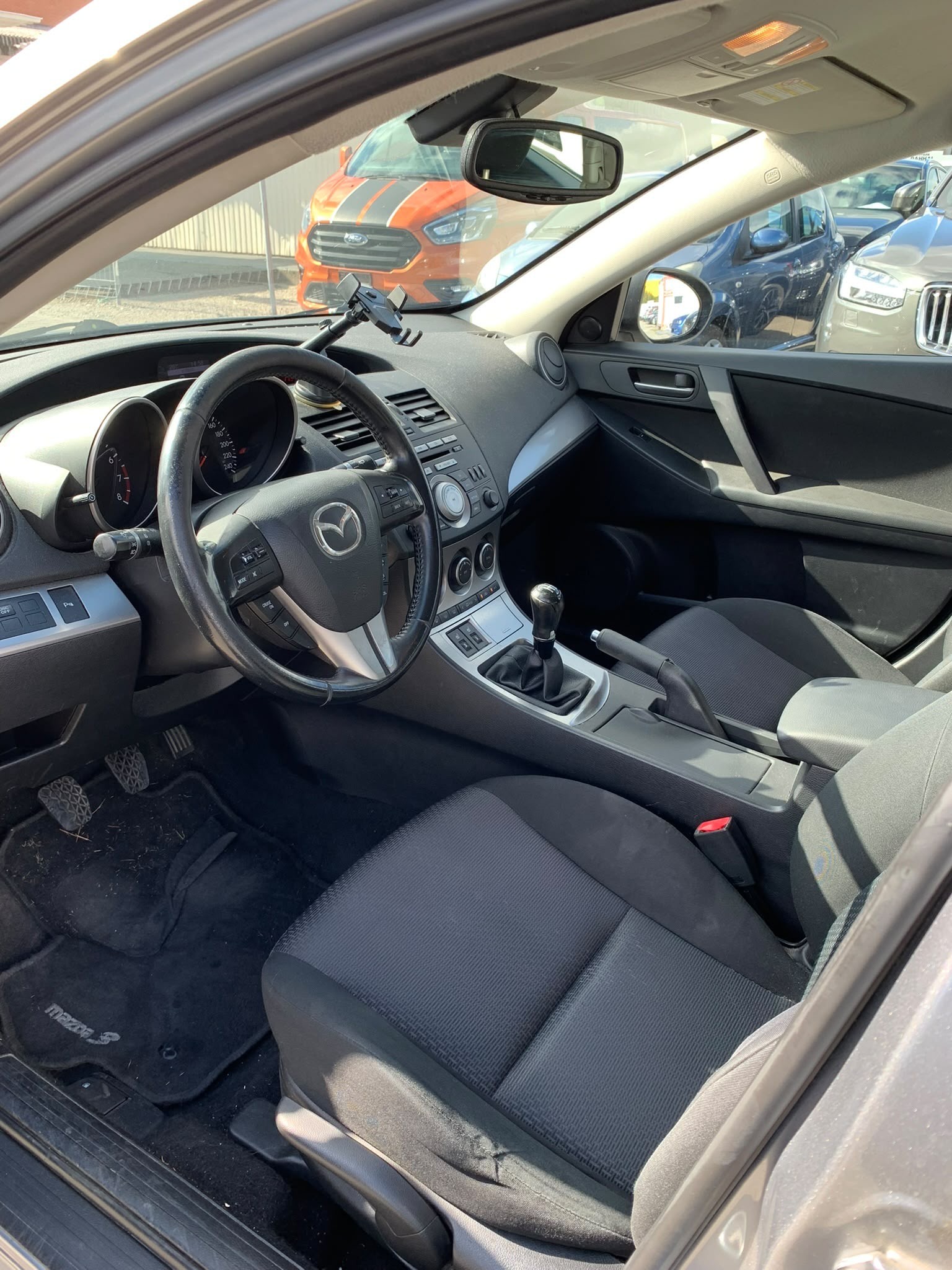 MAZDA 3 1.6 16V Confort (Klimatronik * Alufelgen * Sensoren * Sitzheizung * Multilenkrad * BO4)-image-12