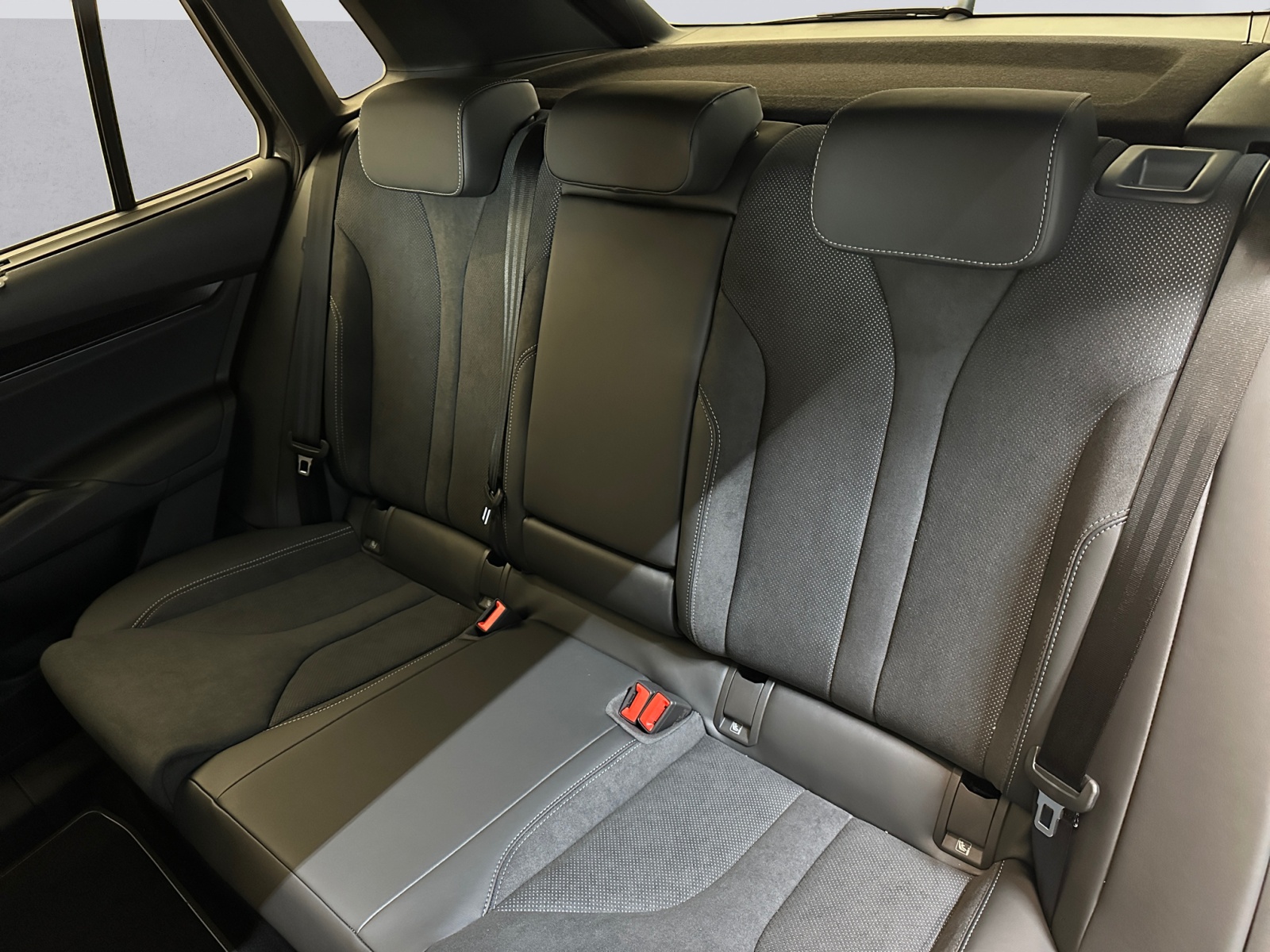 SKODA Elroq 85x Sportline 4x4-image-11
