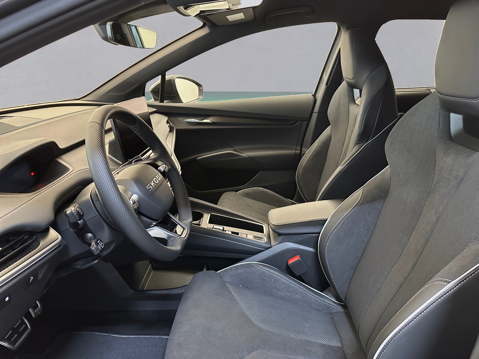 SKODA Elroq 85x Sportline 4x4-image-8
