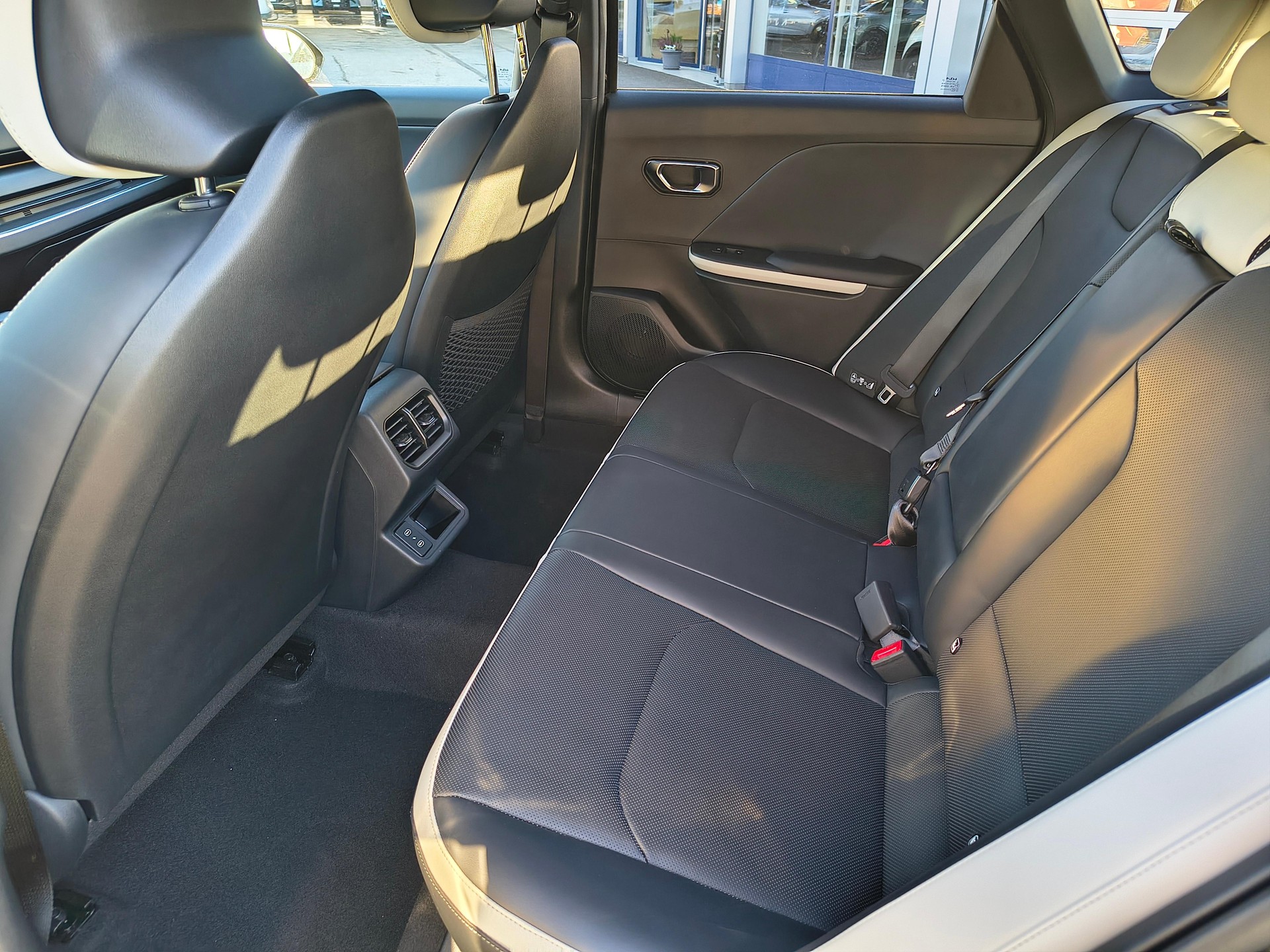 KIA K4 1.6 T-GDi GT-Line-image-6