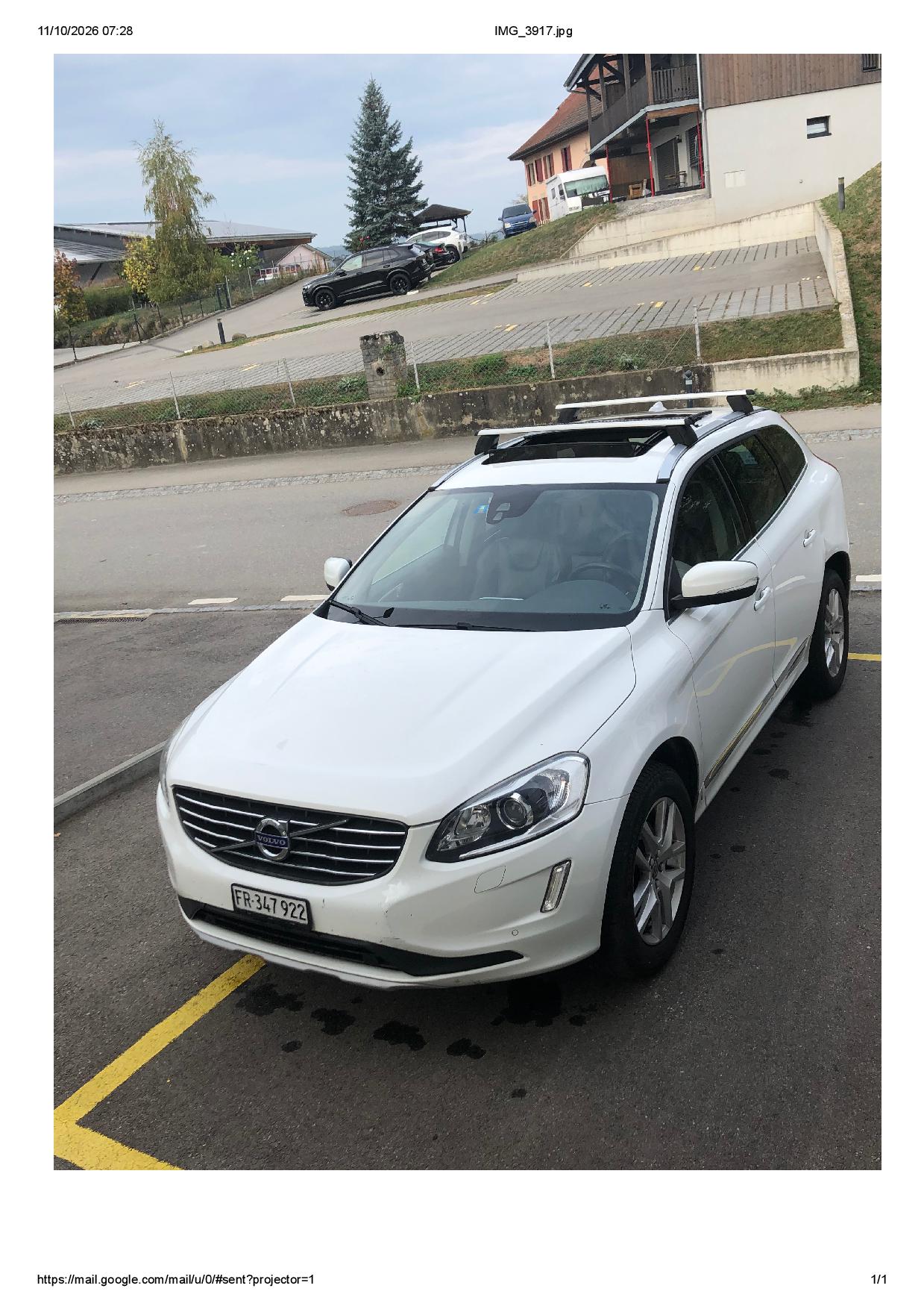 VOLVO 2.0 D4 Momentum R-Design S/S-image-1