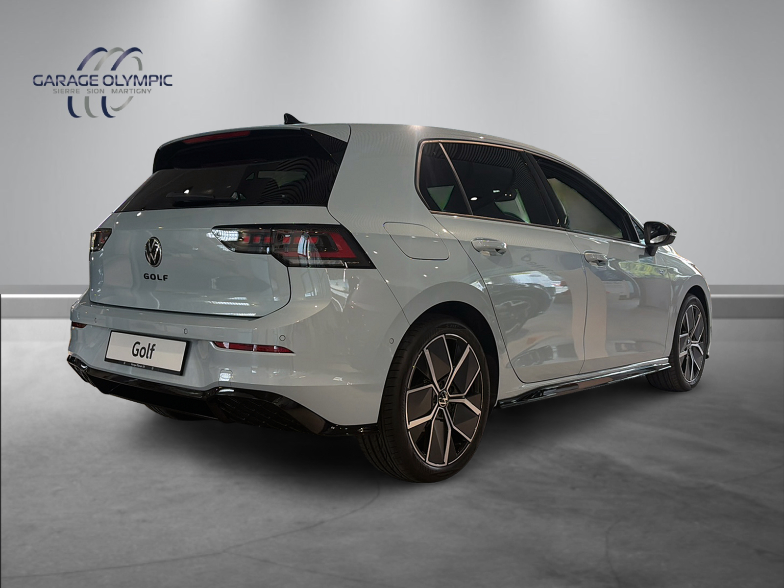VW Golf 2.0 TSI R-Line DSG 4 Motion-image-4