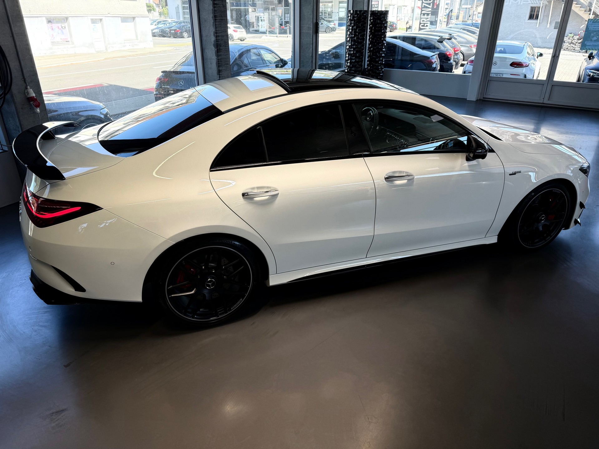 MERCEDES-BENZ CLA 45 S AMG 4Matic+ 8G-DCT-image-3