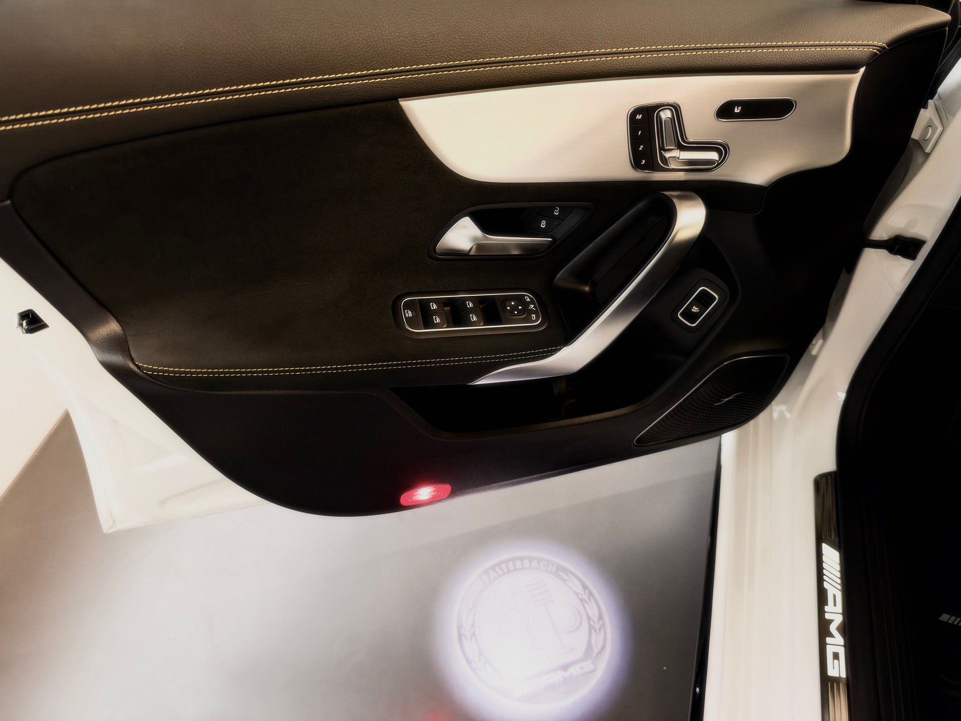MERCEDES-BENZ CLA 45 S AMG 4Matic+ 8G-DCT-image-9