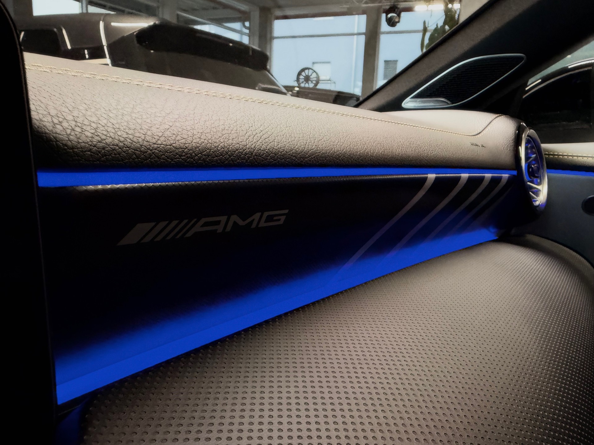 MERCEDES-BENZ CLA 45 S AMG 4Matic+ 8G-DCT-image-17