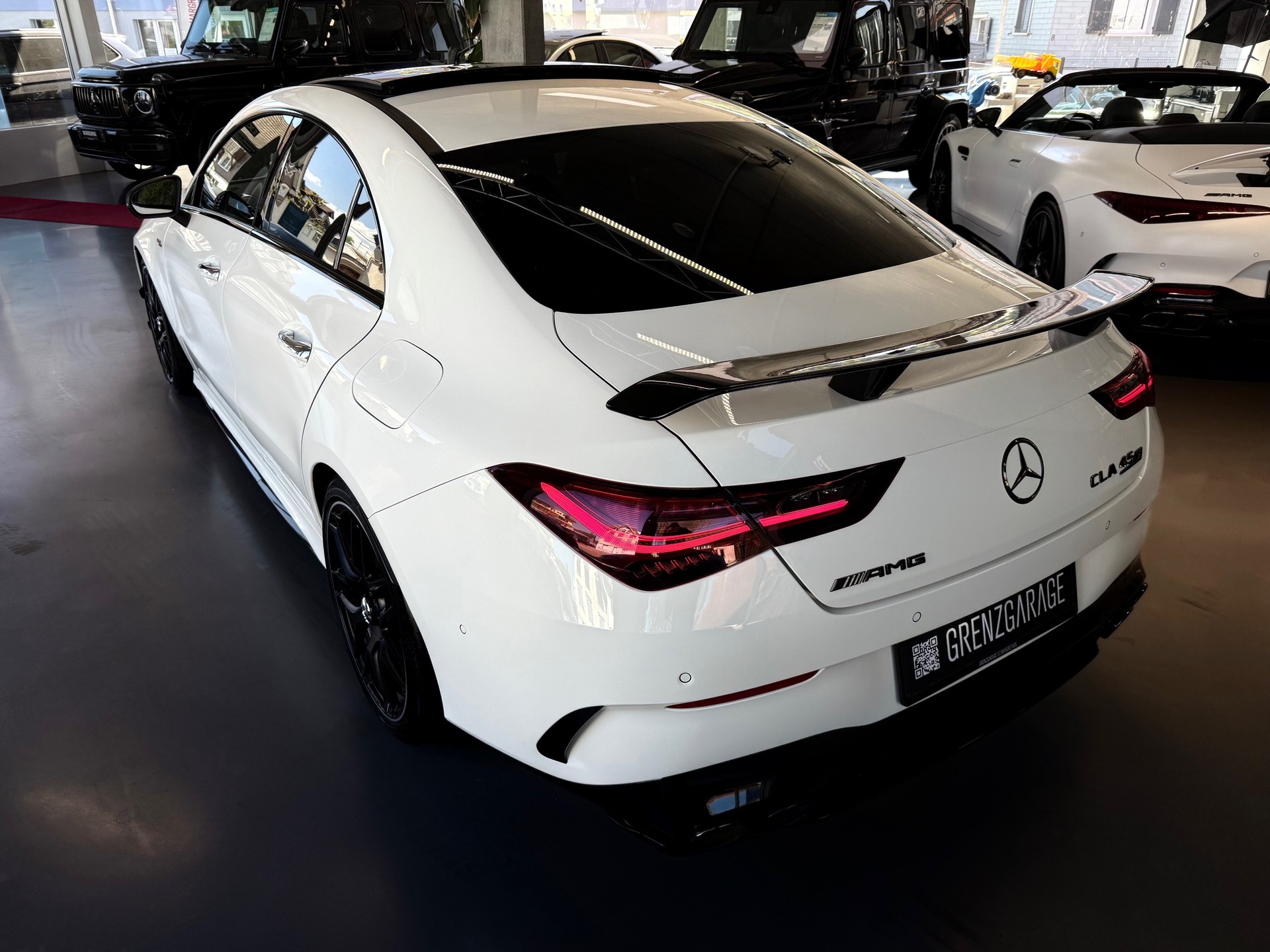 MERCEDES-BENZ CLA 45 S AMG 4Matic+ 8G-DCT-image-4
